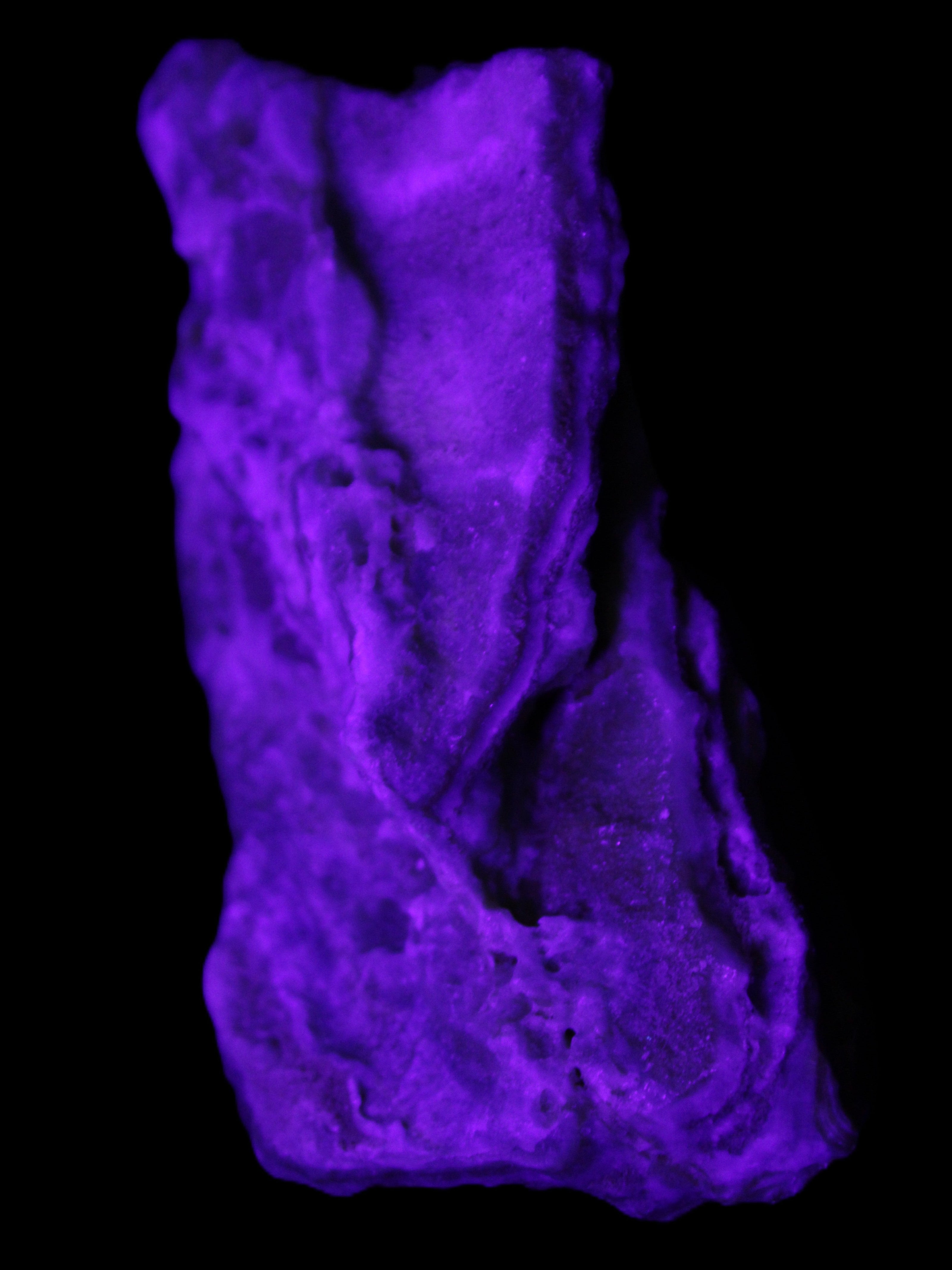 Blue Aragonite specimen 192*30*56mm 167g in UV light - Rocks and Things Store