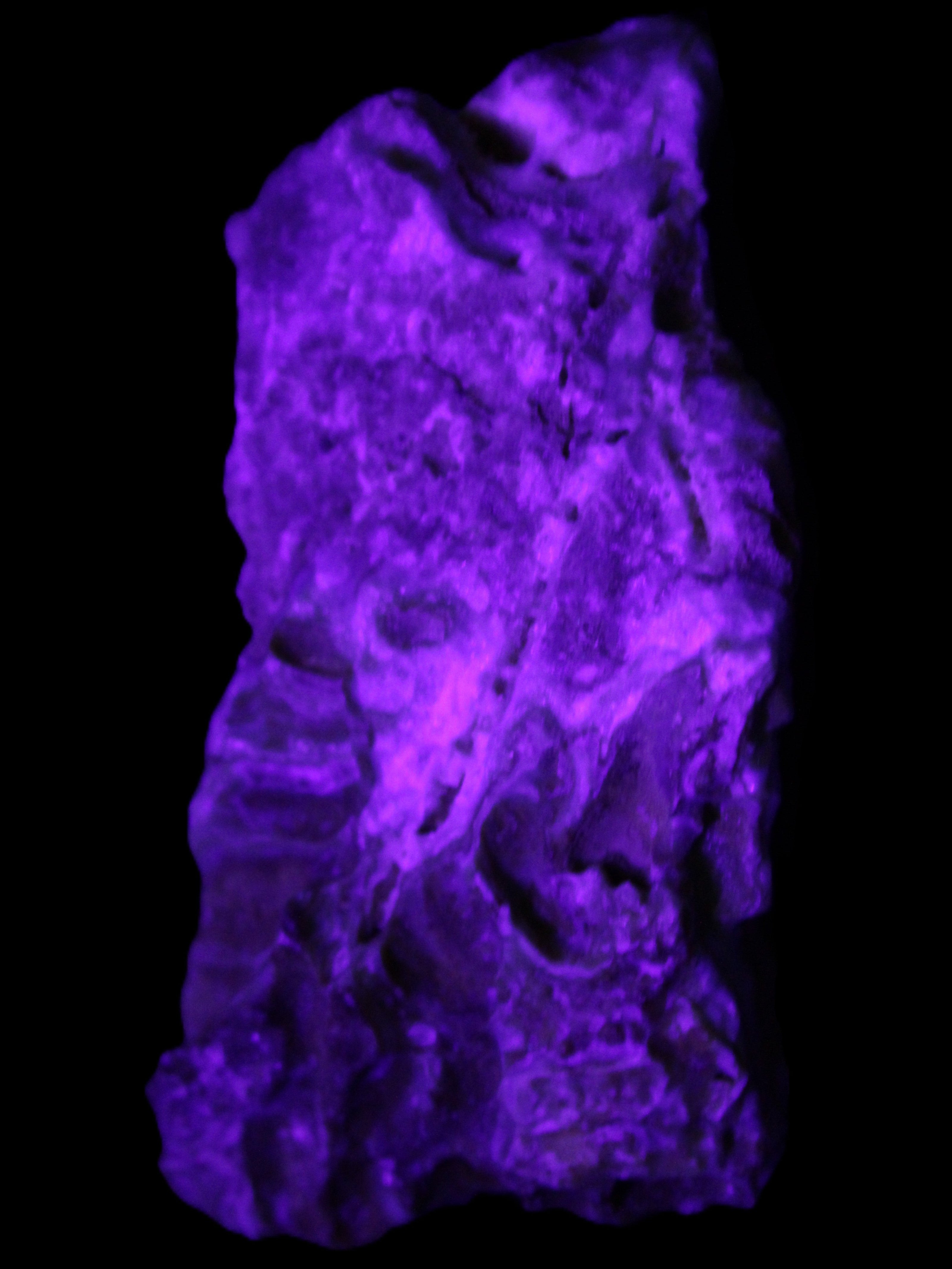 Blue Aragonite specimen 192*30*56mm 167g in UV light - Rocks and Things Store