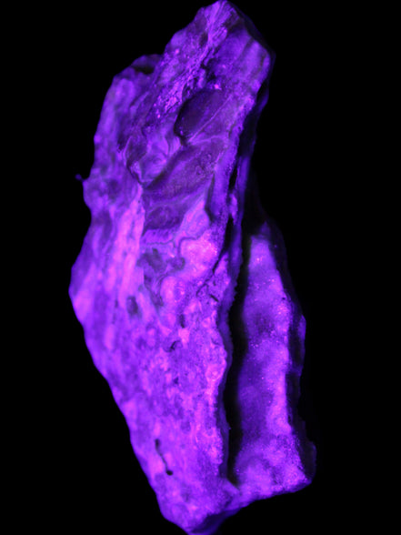Blue Aragonite specimen 192*30*56mm 167g in UV light - Rocks and Things Store