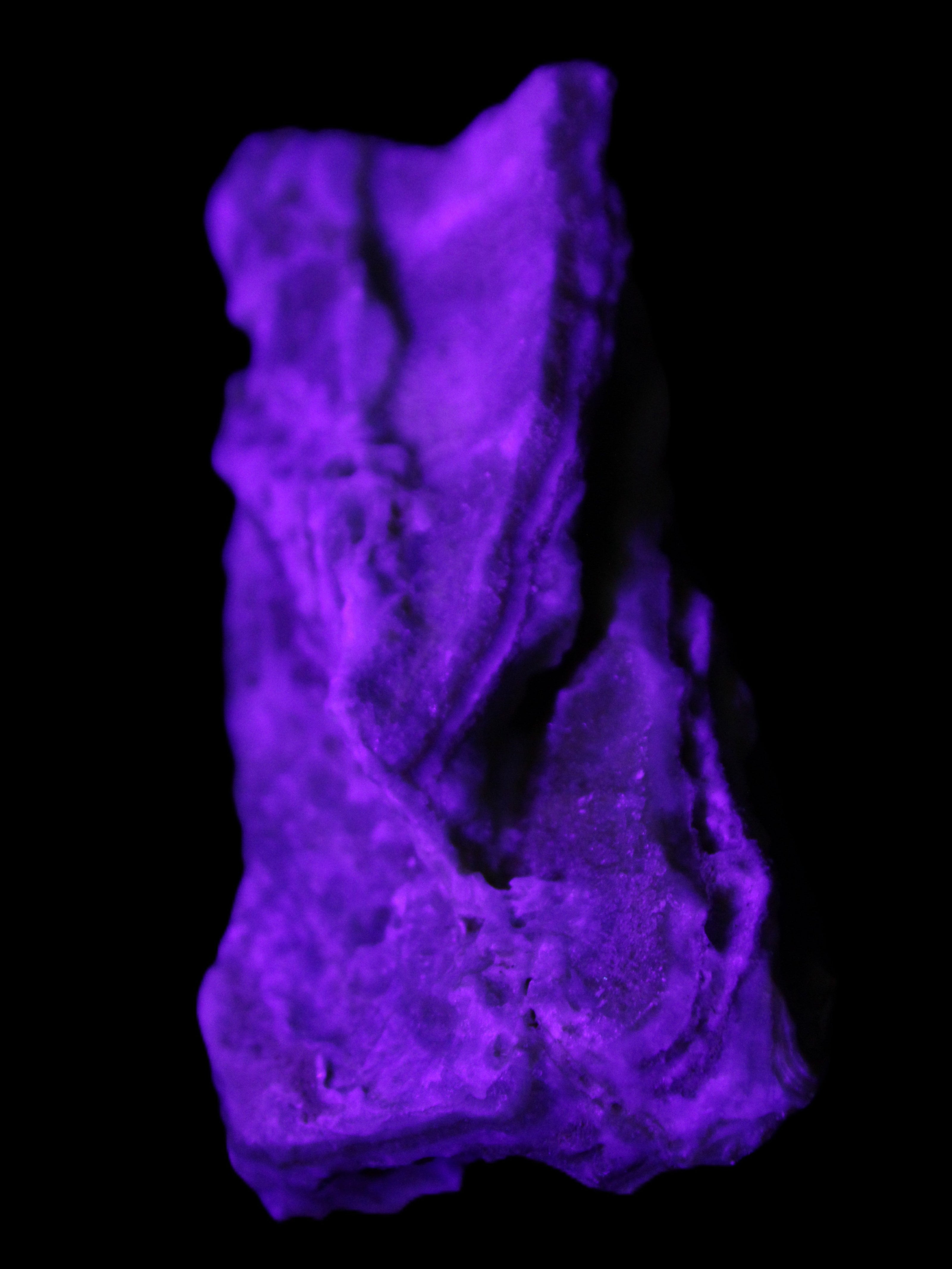 Blue Aragonite specimen 192*30*56mm 167g in UV light - Rocks and Things Store