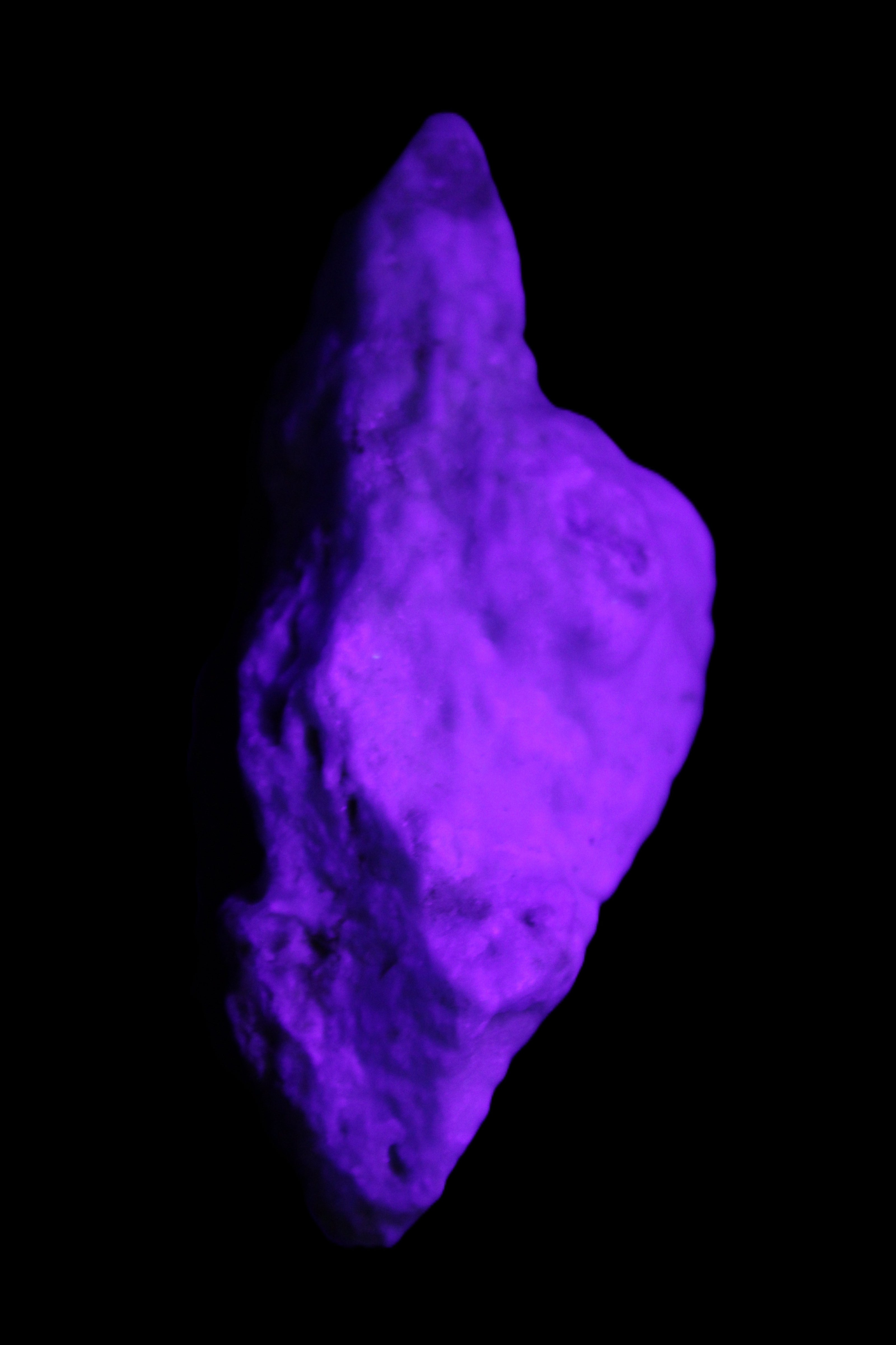 Blue Aragonite specimen 109*32*50mm 172g in UV light - Rocks and Things Store