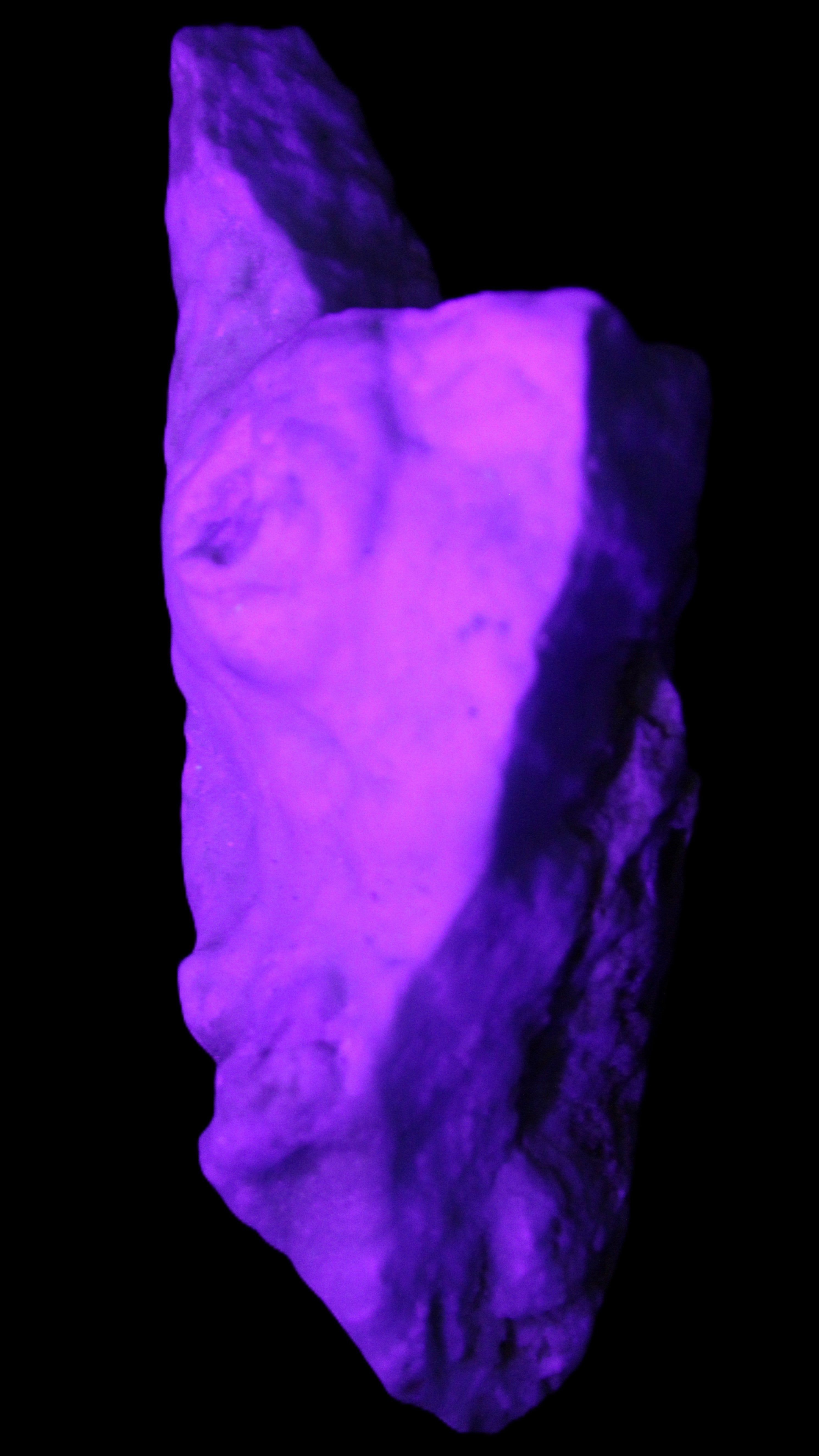 Blue Aragonite specimen 109*32*50mm 172g in UV light - Rocks and Things Store