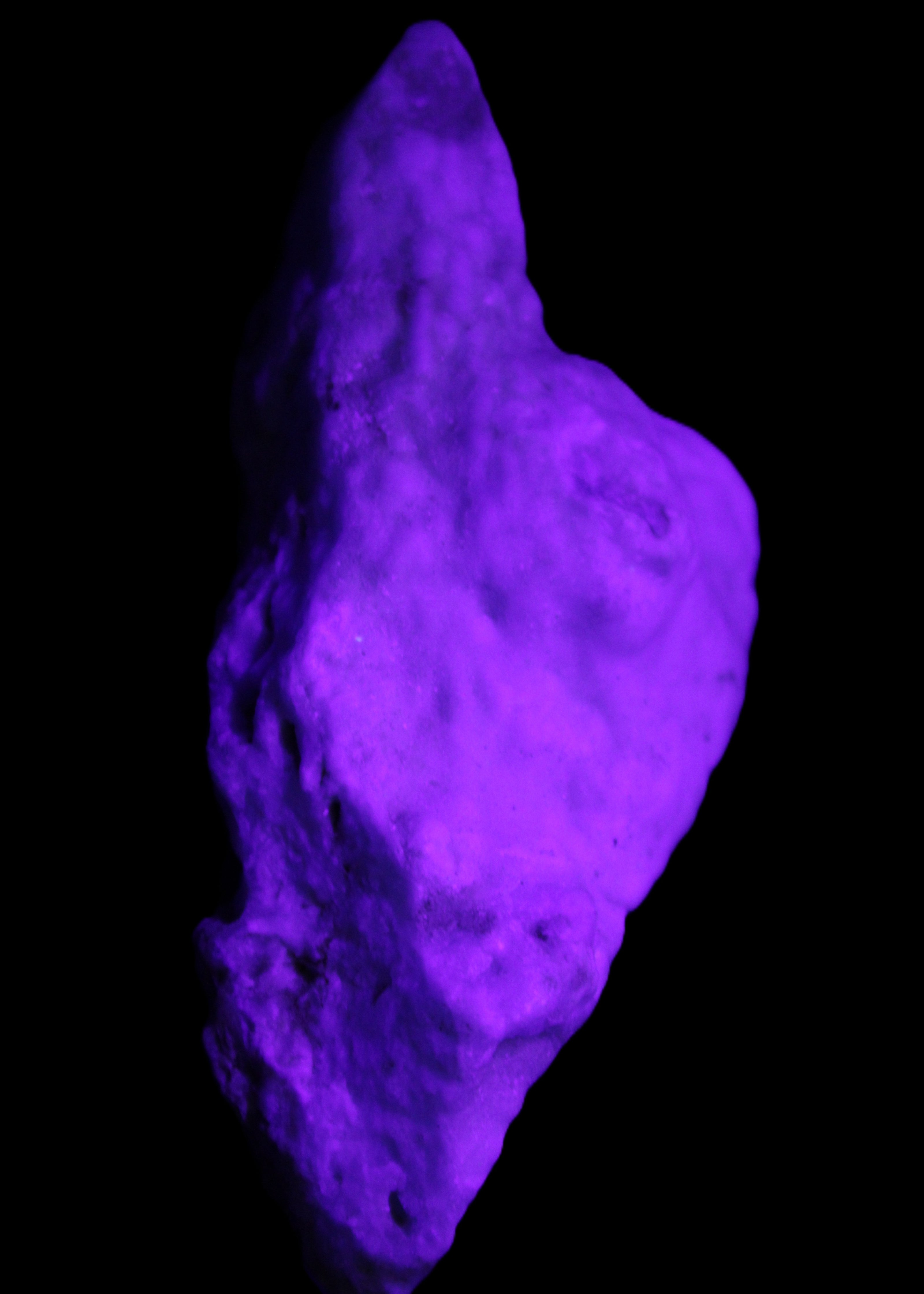 Blue Aragonite specimen 109*32*50mm 172g in UV light - Rocks and Things Store