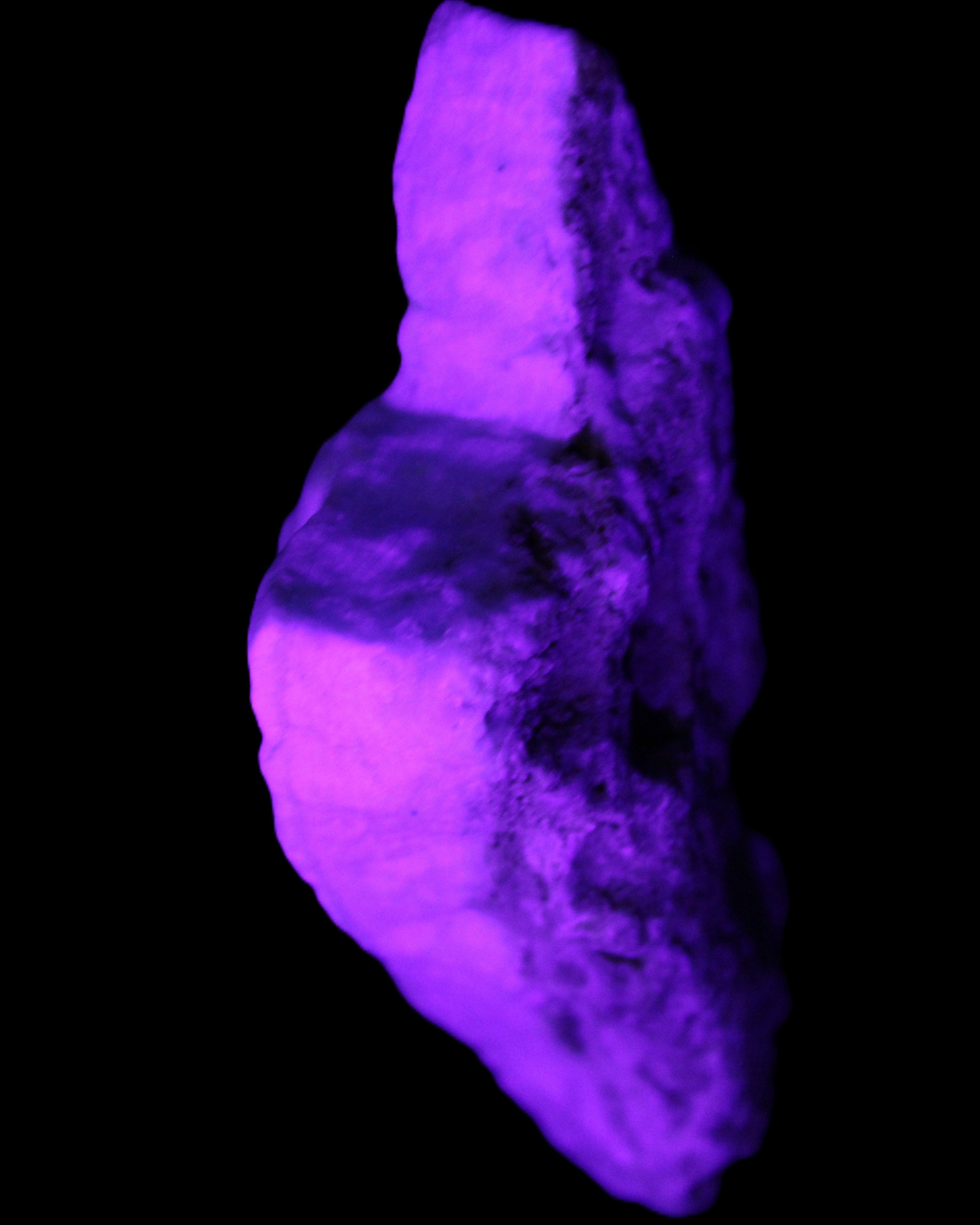 Blue Aragonite specimen 109*32*50mm 172g in UV light - Rocks and Things Store