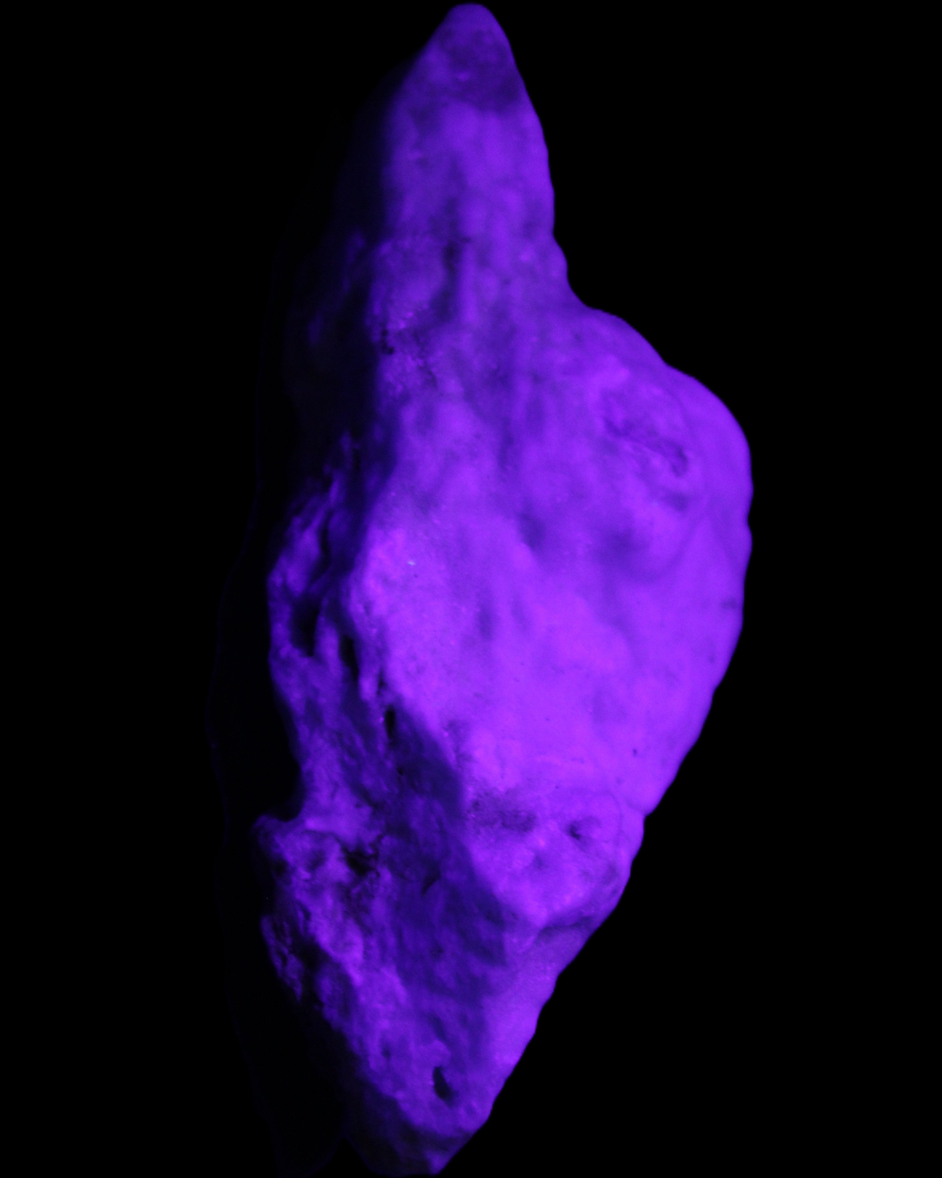 Blue Aragonite specimen 109*32*50mm 172g in UV light - Rocks and Things Store