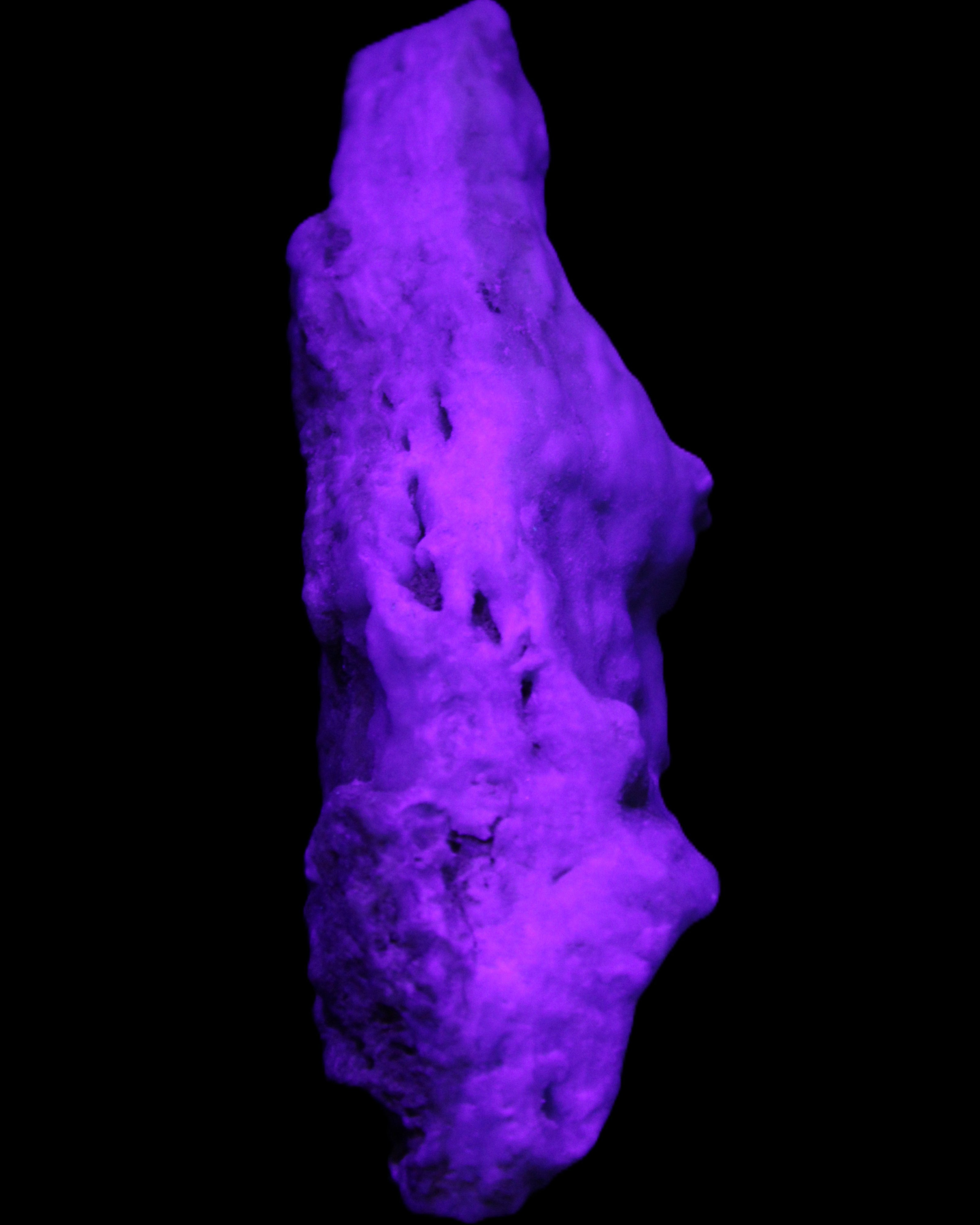 Blue Aragonite specimen 109*32*50mm 172g in UV light - Rocks and Things Store