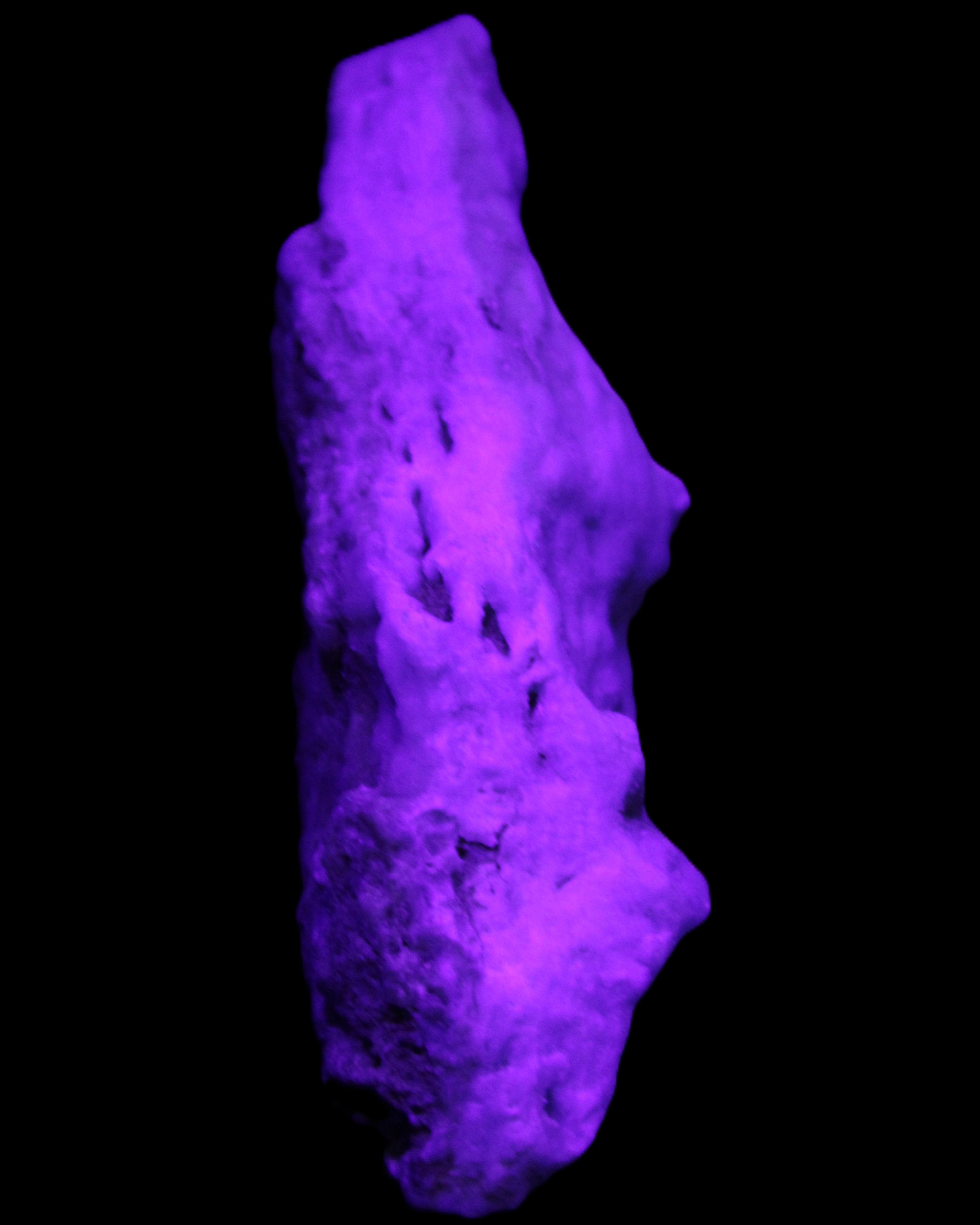 Blue Aragonite specimen 109*32*50mm 172g in UV light - Rocks and Things Store