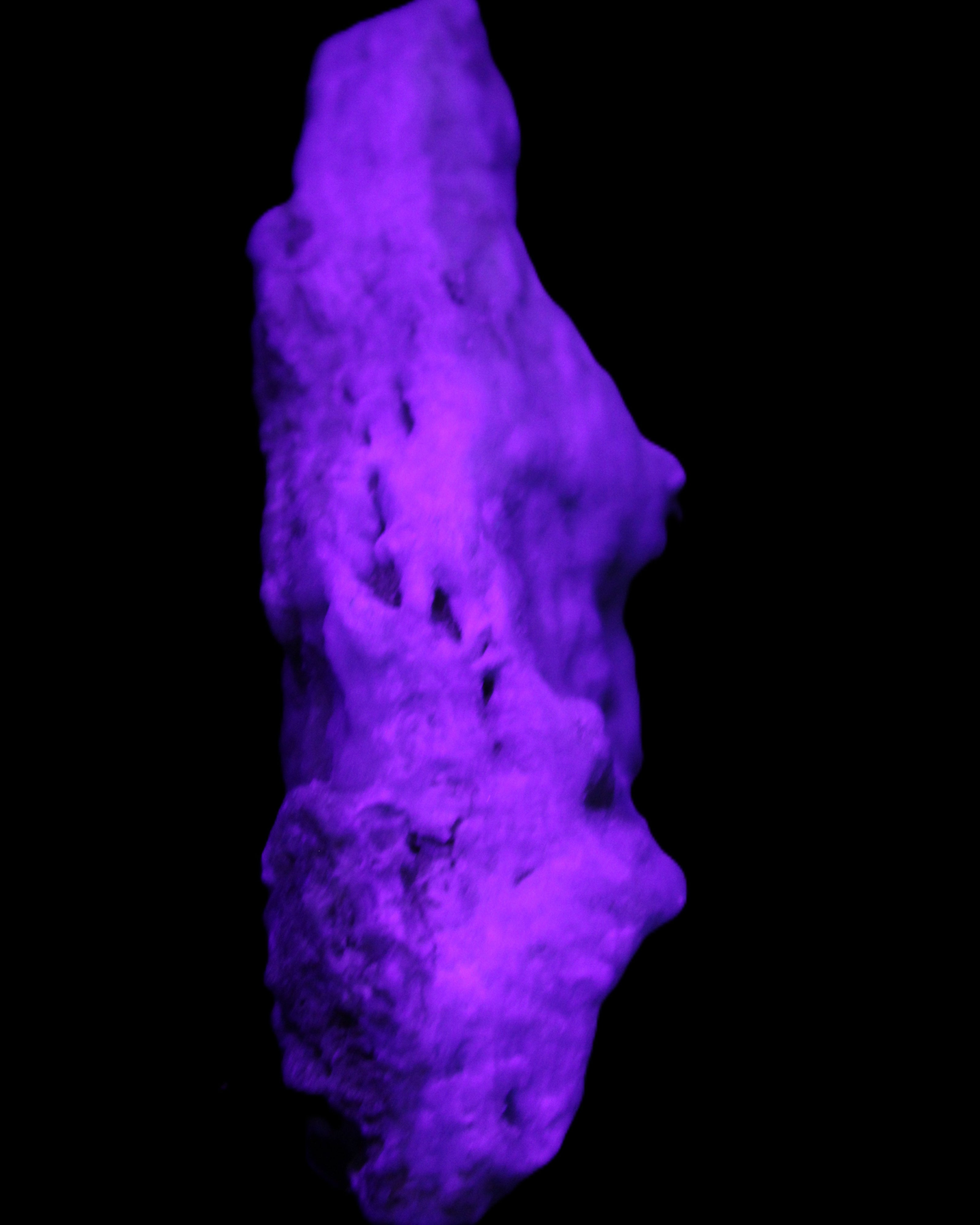 Blue Aragonite specimen 109*32*50mm 172g in UV light - Rocks and Things Store