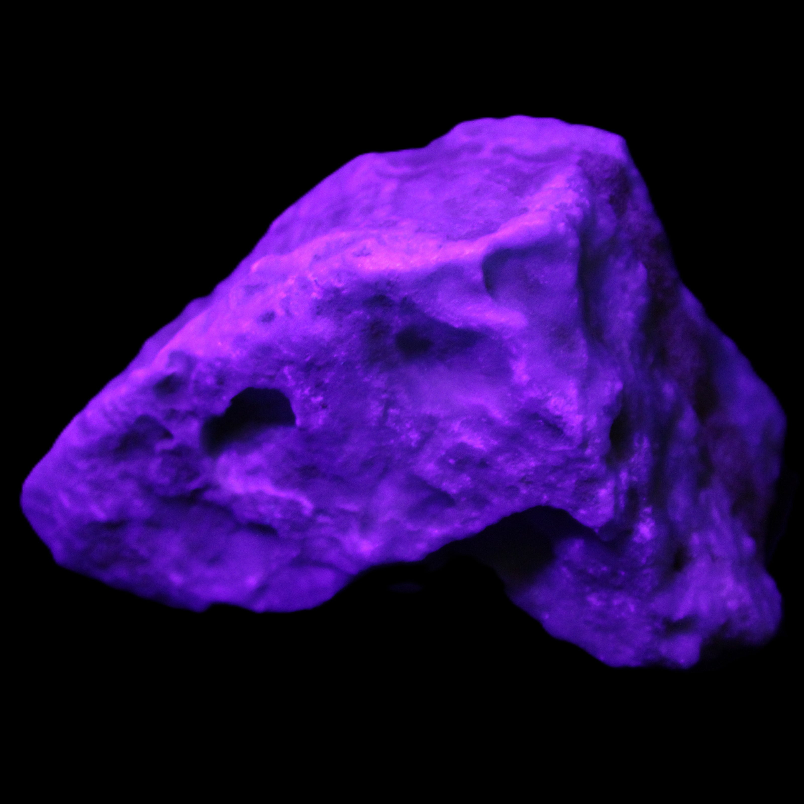 Blue Aragonite specimen 65*38*48mm 141g in UV light - Rocks and Things Store