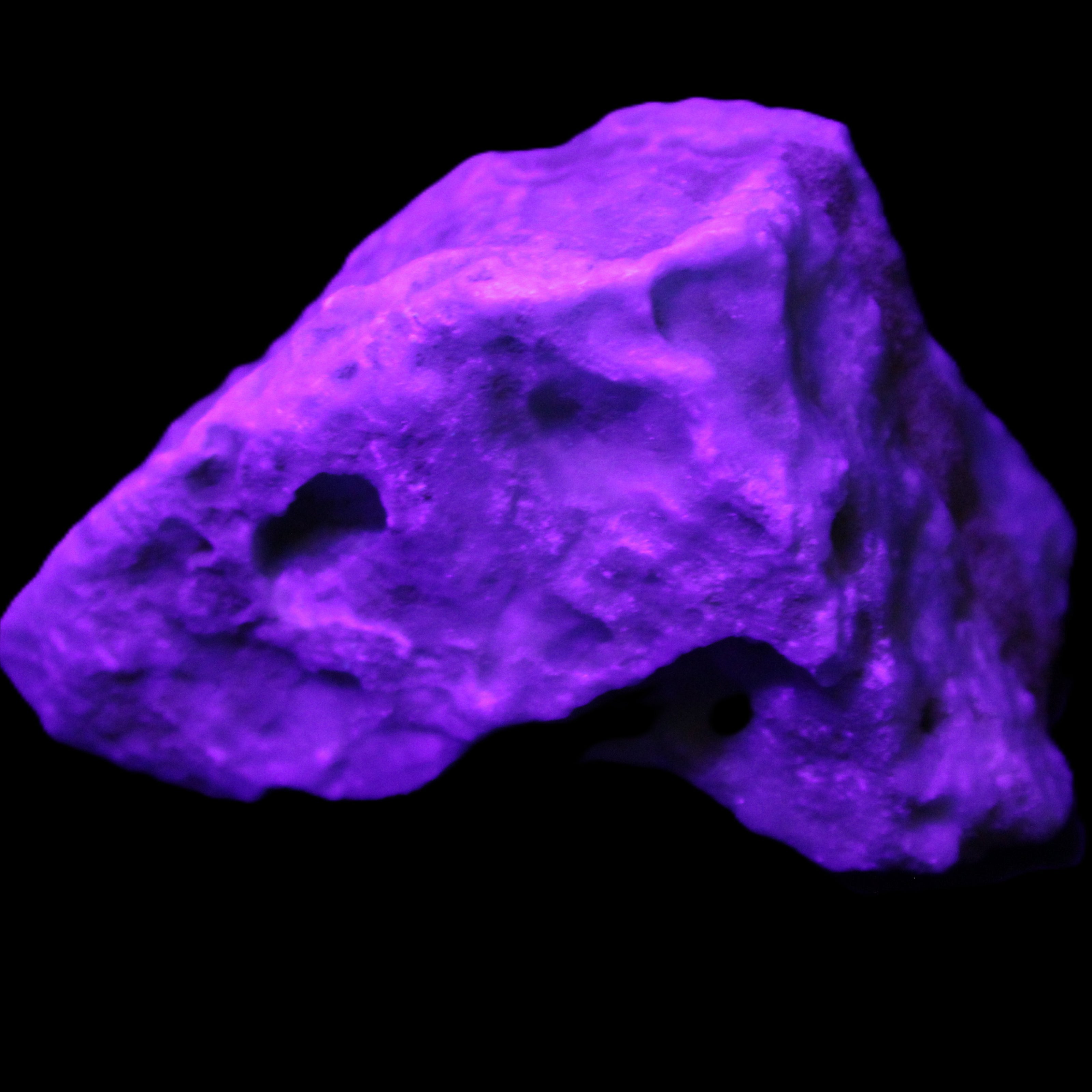 Blue Aragonite specimen 65*38*48mm 141g in UV light - Rocks and Things Store