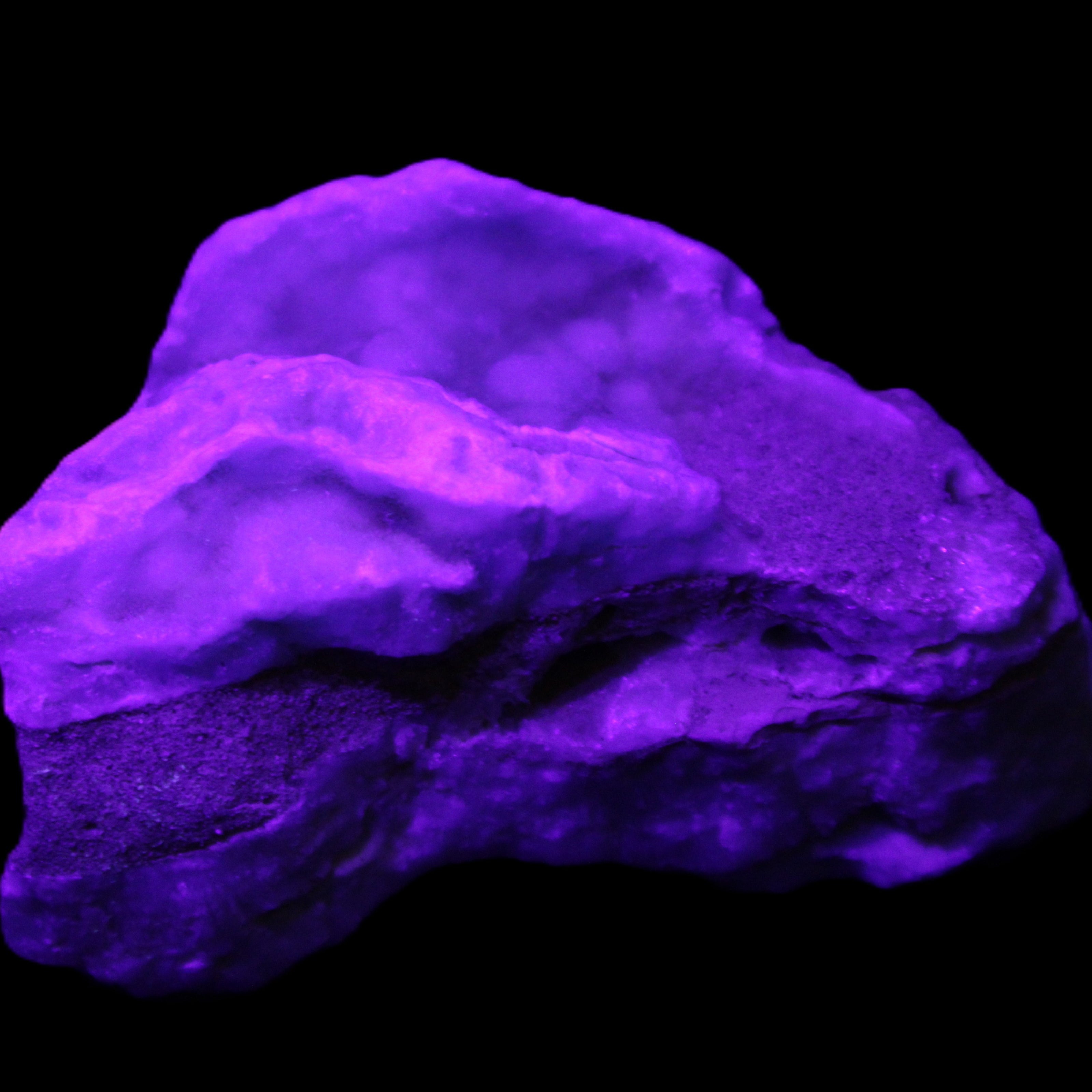 Blue Aragonite specimen 65*38*48mm 141g in UV light - Rocks and Things Store