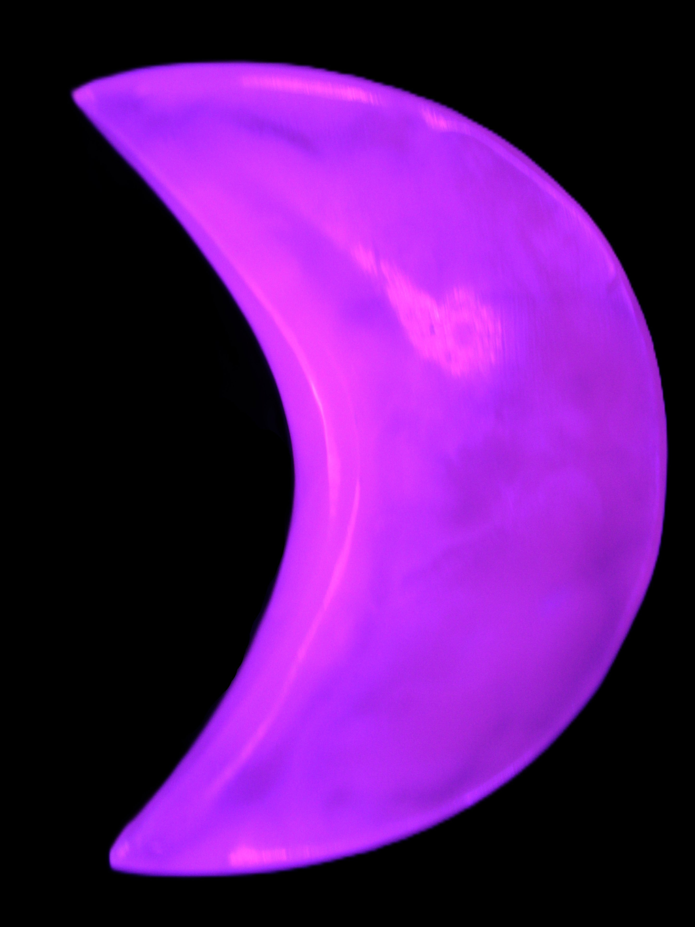 Mangano Calcite moon 92*80mm 154g Rocks and Things Store