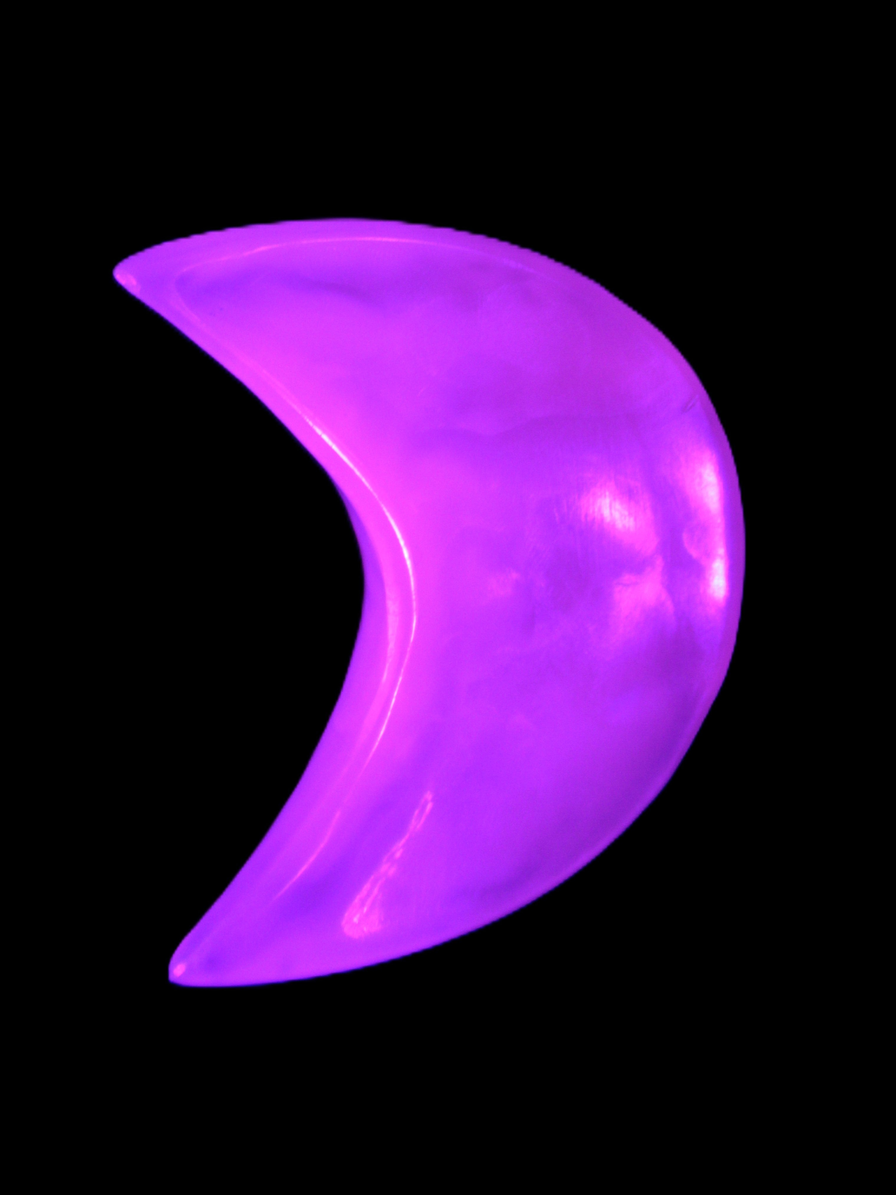 Mangano Calcite moon 92*80mm 154g Rocks and Things Store