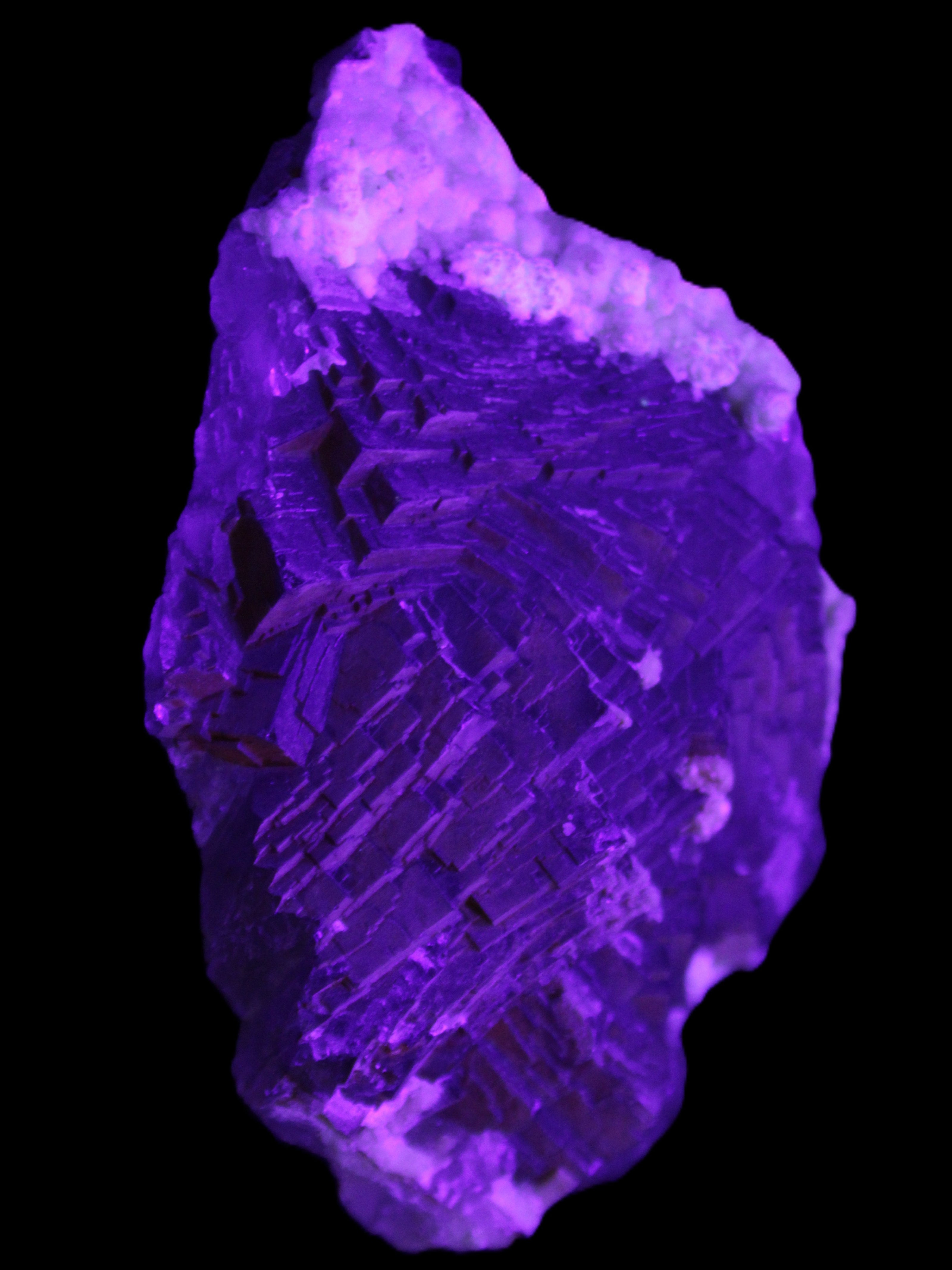 Clear Fluorite cluster 145*100*34mm 648g in UV light