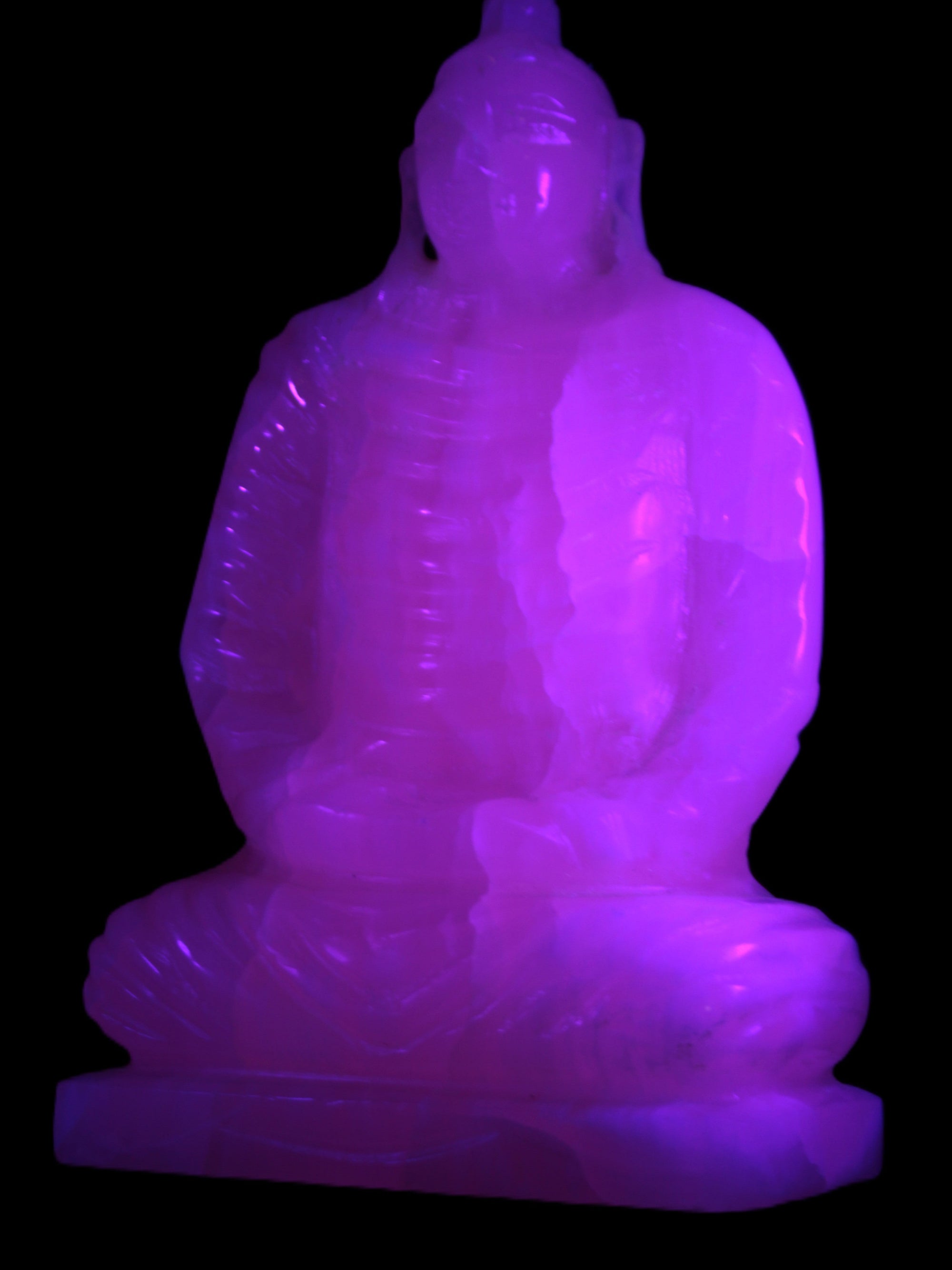 Mangano Calcite hand-carved Buddha statue 52*79*241mm 3285g Rocks and Things Store