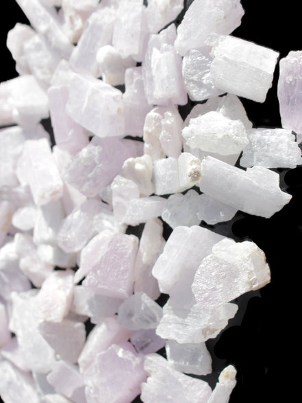 Pink/Lilac Kunzite 130+ crystals from Afghanistan 10-20mm 500g Wholesale Rocks and Things Store