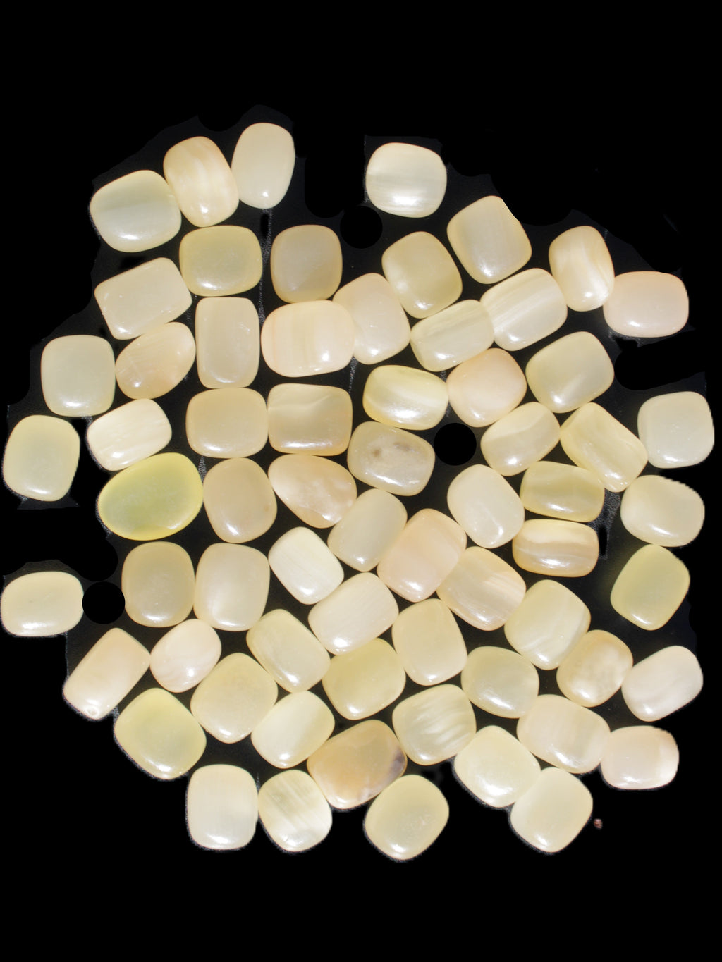 Lemon Calcite 66 tumbled stones 12*9mm - 21*18mm 600g Wholesale in sunlight - Rocks and Things Store
