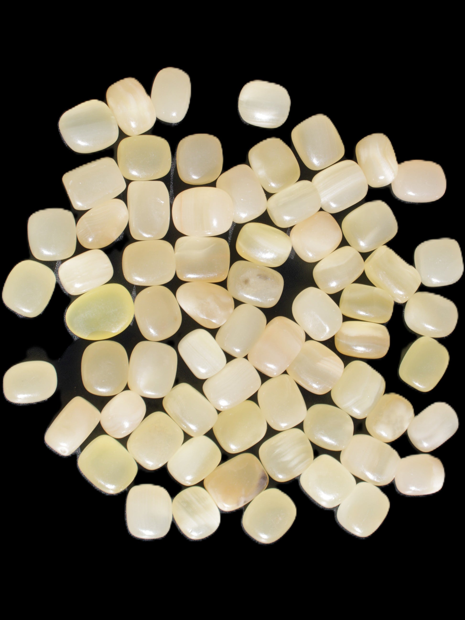 Lemon Calcite 66 tumbled stones 12*9mm - 21*18mm 600g Wholesale in sunlight - Rocks and Things Store