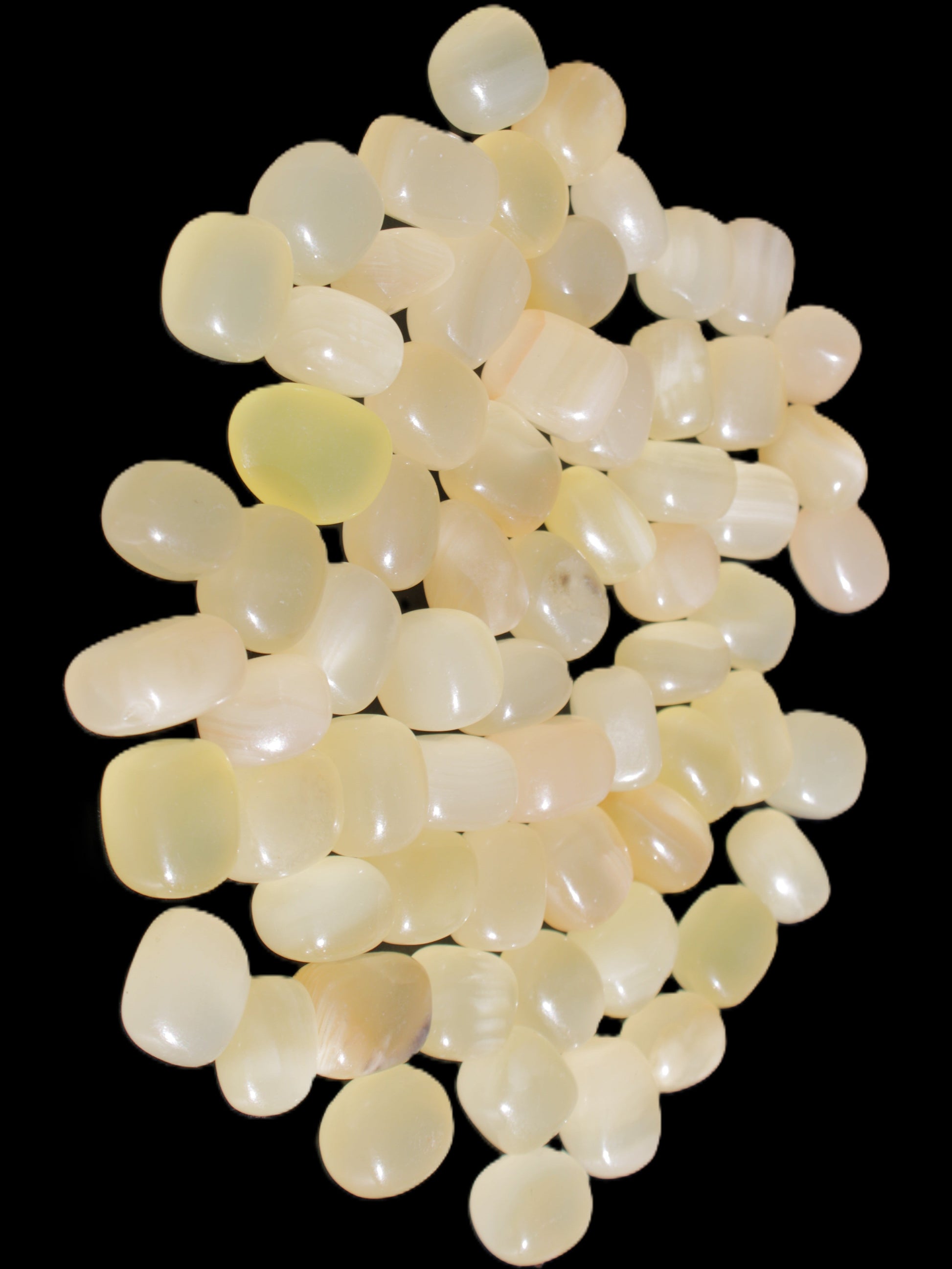Lemon Calcite 66 tumbled stones 12*9mm - 21*18mm 600g Wholesale in sunlight - Rocks and Things Store