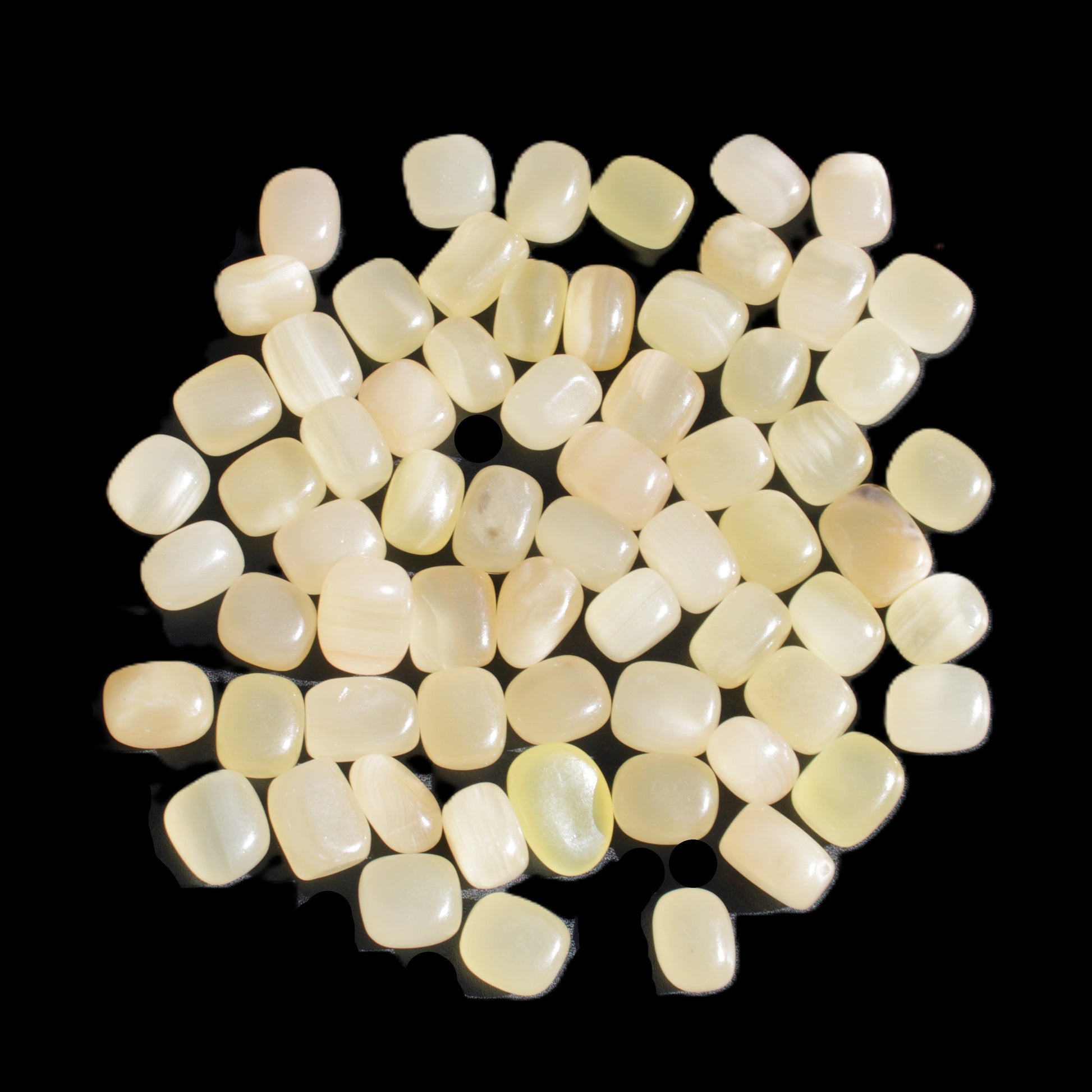 Lemon Calcite 66 tumbled stones 12*9mm - 21*18mm 600g Wholesale in sunlight - Rocks and Things Store