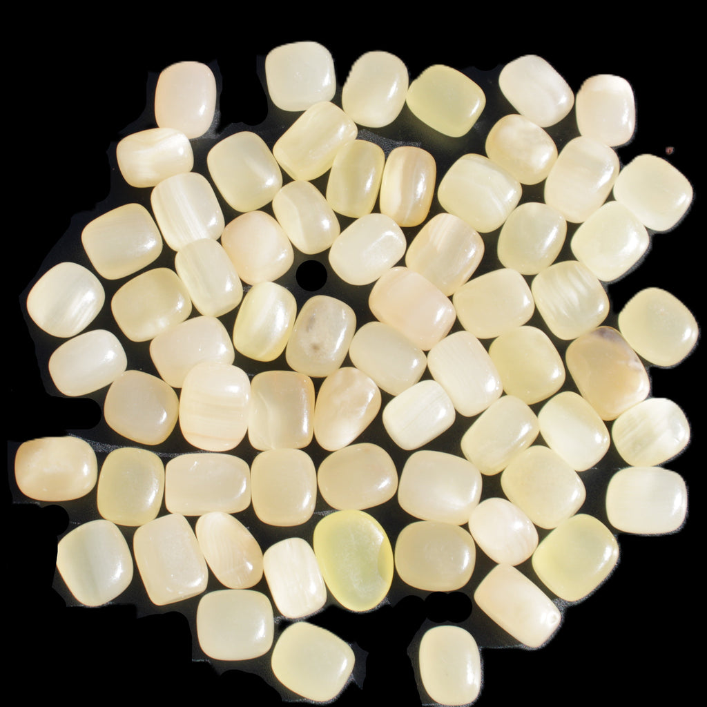 Lemon Calcite 66 tumbled stones 12*9mm - 21*18mm 600g Wholesale in sunlight - Rocks and Things Store