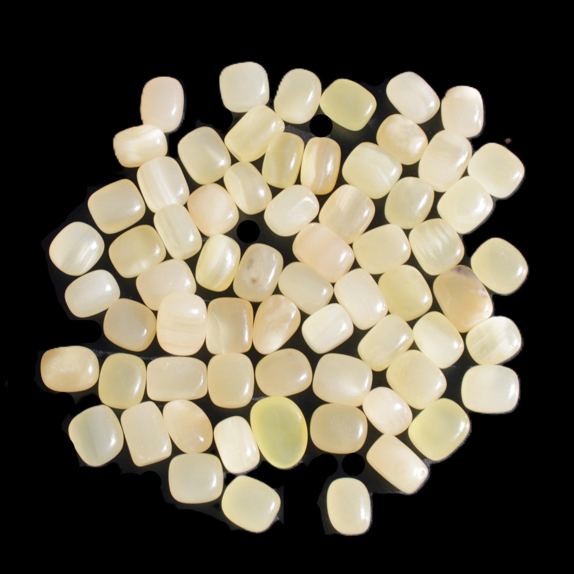 Lemon Calcite 66 tumbled stones 12*9mm - 21*18mm 600g Wholesale in sunlight - Rocks and Things Store