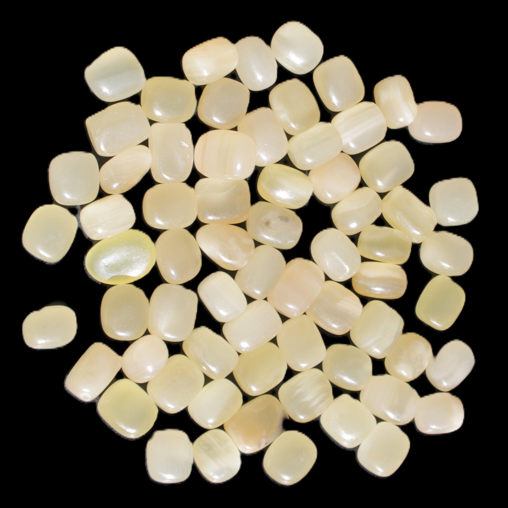 Lemon Calcite 66 tumbled stones 12*9mm - 21*18mm 600g Wholesale in sunlight - Rocks and Things Store
