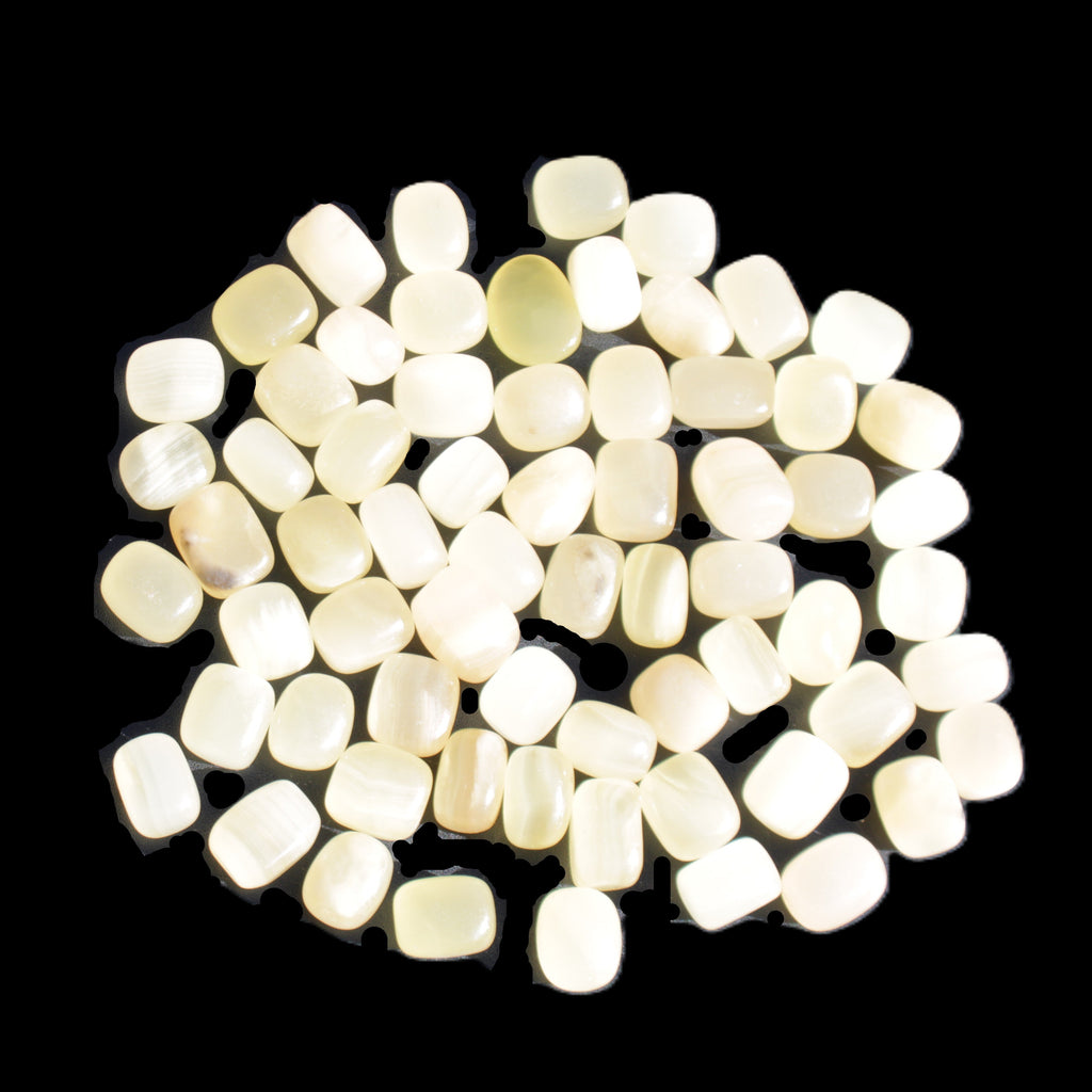 Lemon Calcite 66 tumbled stones 12*9mm - 21*18mm 600g Wholesale in sunlight - Rocks and Things Store