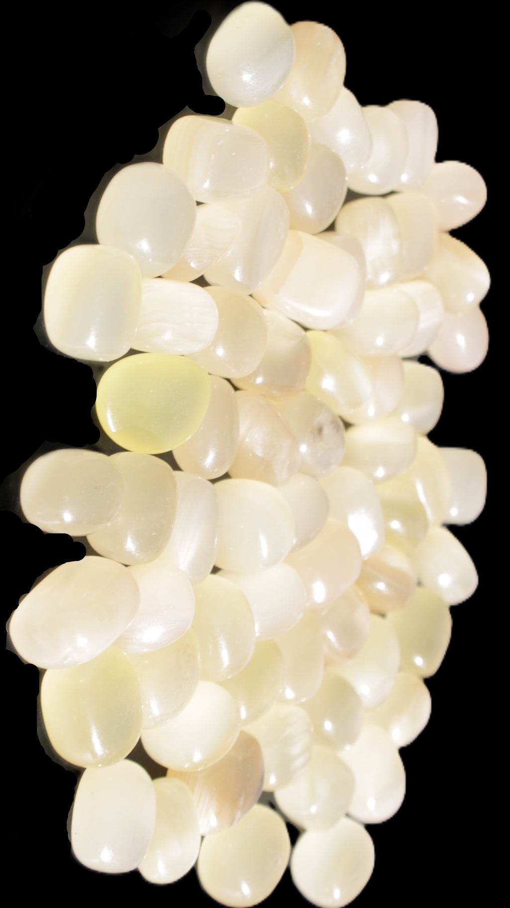 Lemon Calcite 66 tumbled stones 12*9mm - 21*18mm 600g Wholesale in sunlight - Rocks and Things Store