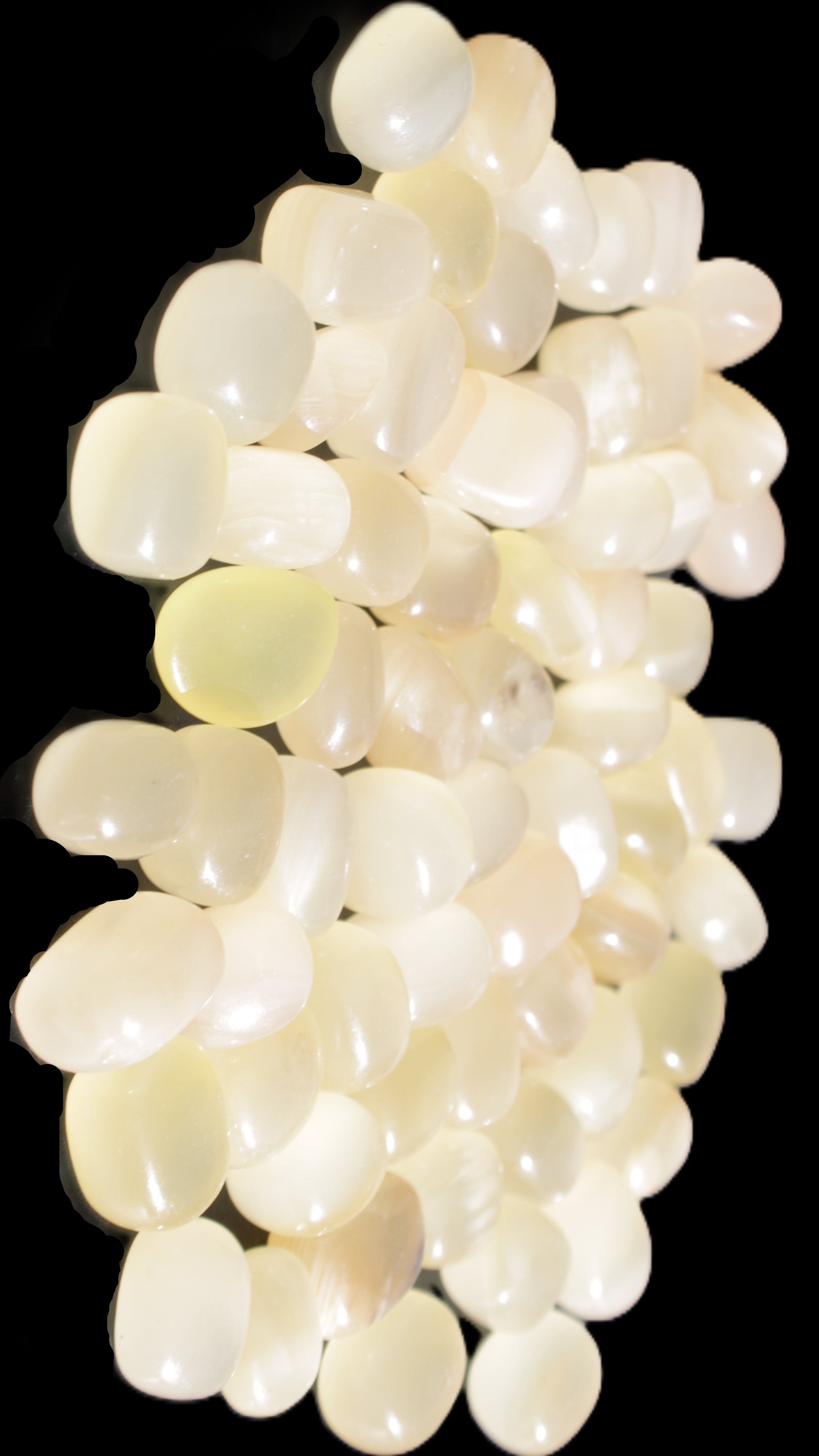 Lemon Calcite 66 tumbled stones 12*9mm - 21*18mm 600g Wholesale in sunlight - Rocks and Things Store