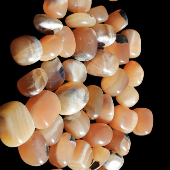 Banded Topaz Honey Calcite 38 tumbled stones 22*12mm - 30*22mm 734g Wholesale in sunlight - Rocks and Things Store