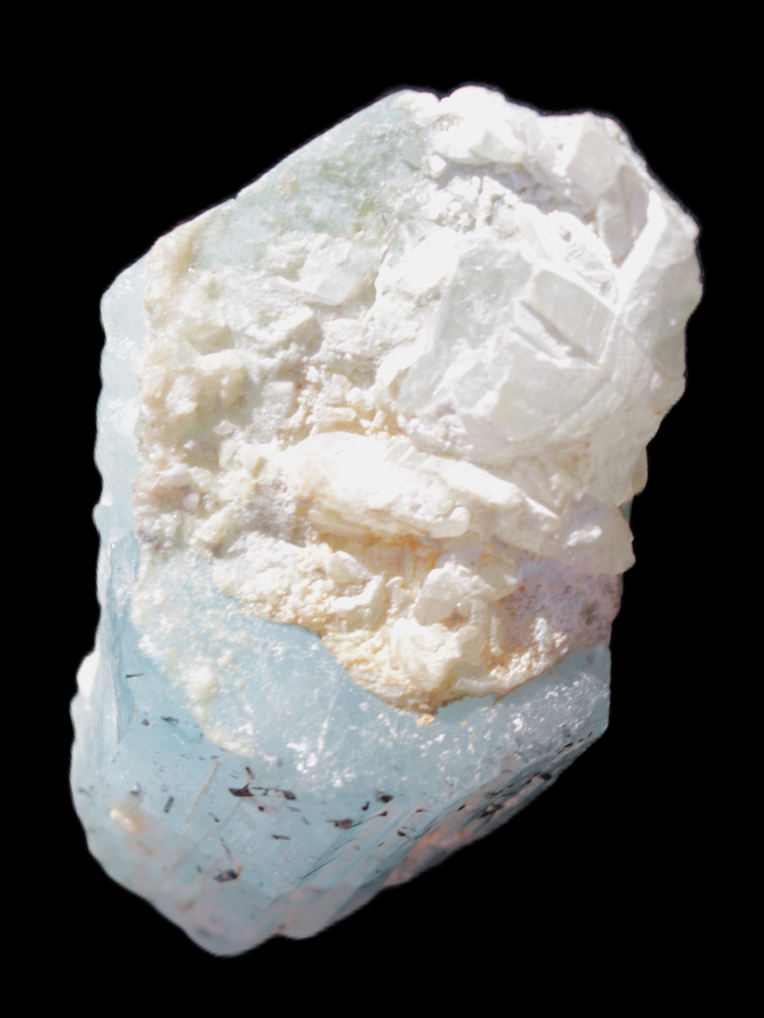 Aquamarine 82.4g in sunlight - Rocks and Things Store