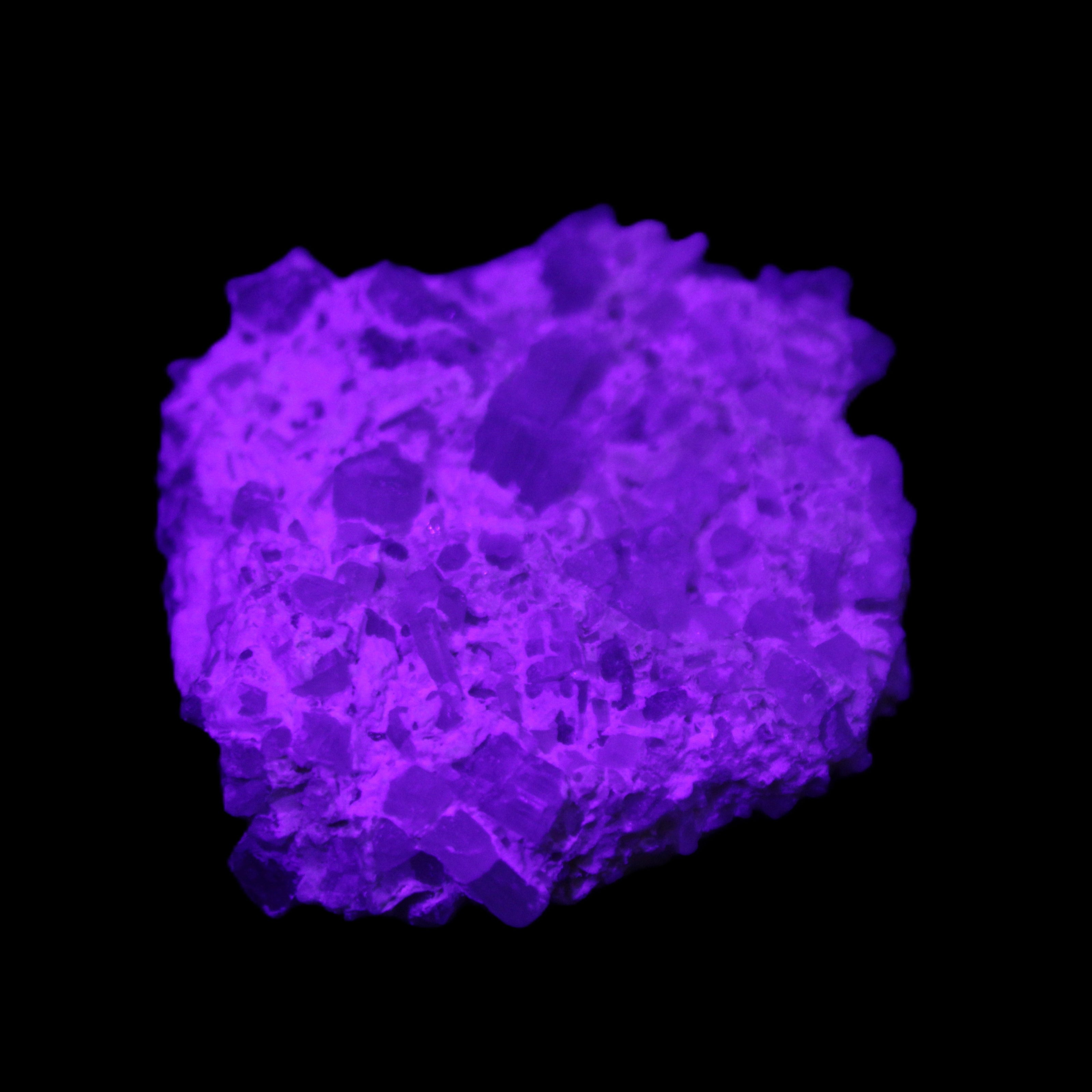 Green Tourmaline cluster 46*41*15mm 142ct 28.5g in UV light - Rocks and Things Store