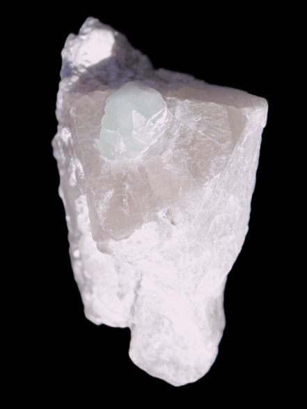 Aquamarine crystal on Quartz and Mica matrix 47*45*29mm 420.5ct 84.1g in sunlight - Rocks and Things Store