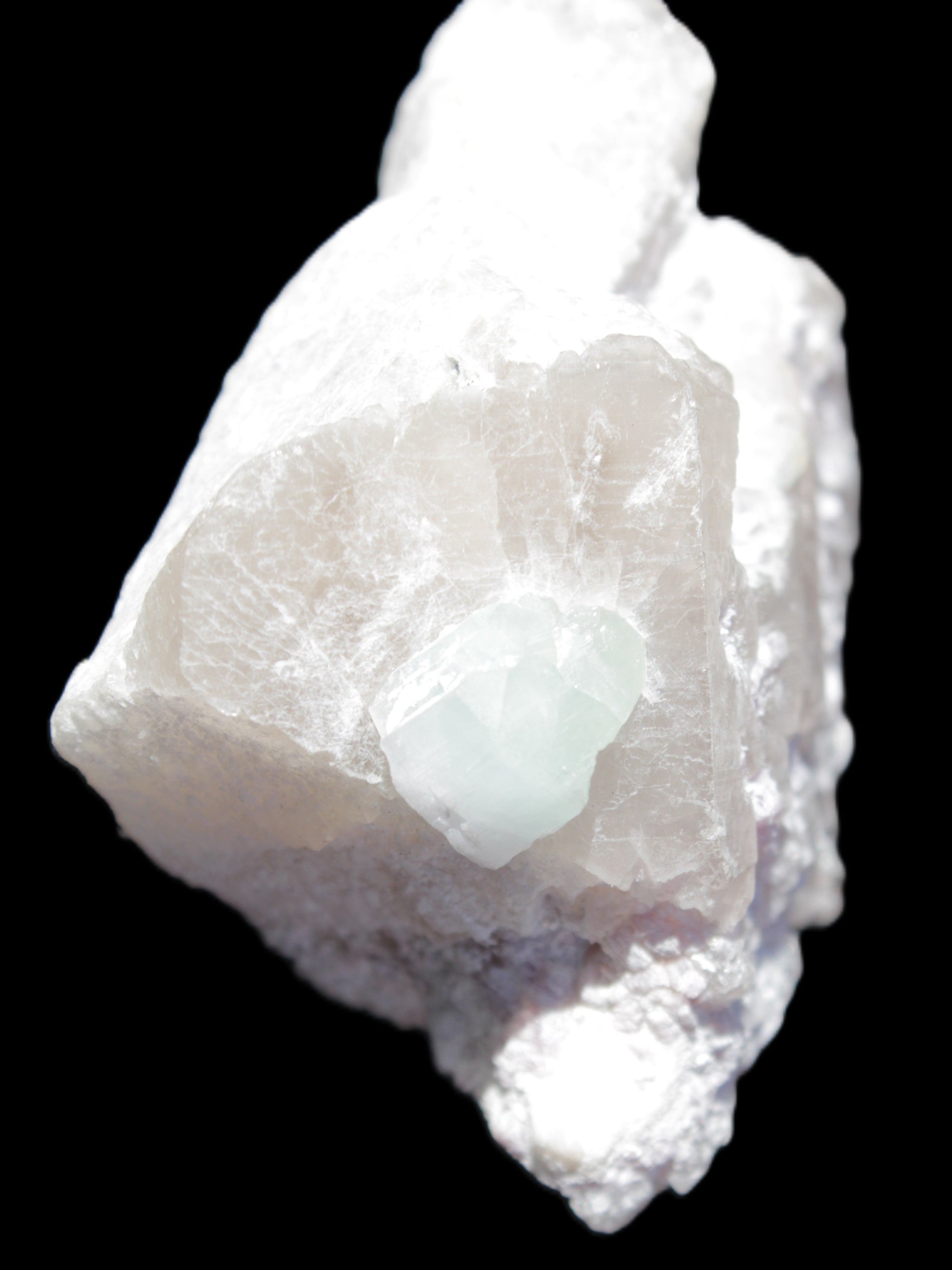 Aquamarine crystal on Quartz and Mica matrix 47*45*29mm 420.5ct 84.1g in sunlight - Rocks and Things Store