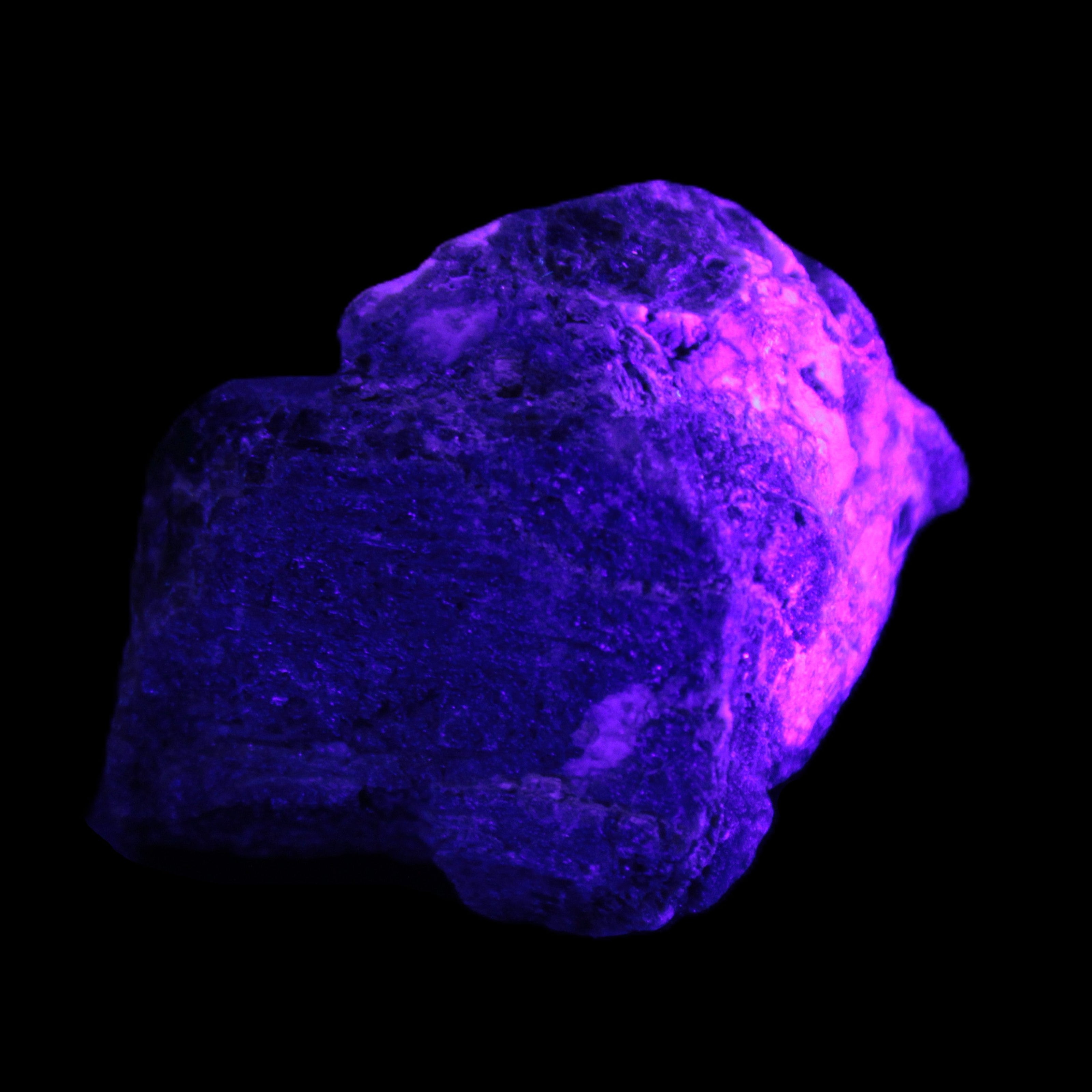 Epidote crystal specimen from Iran 38*34*33mm 42.4g in UV light -  Rocks and Things Store