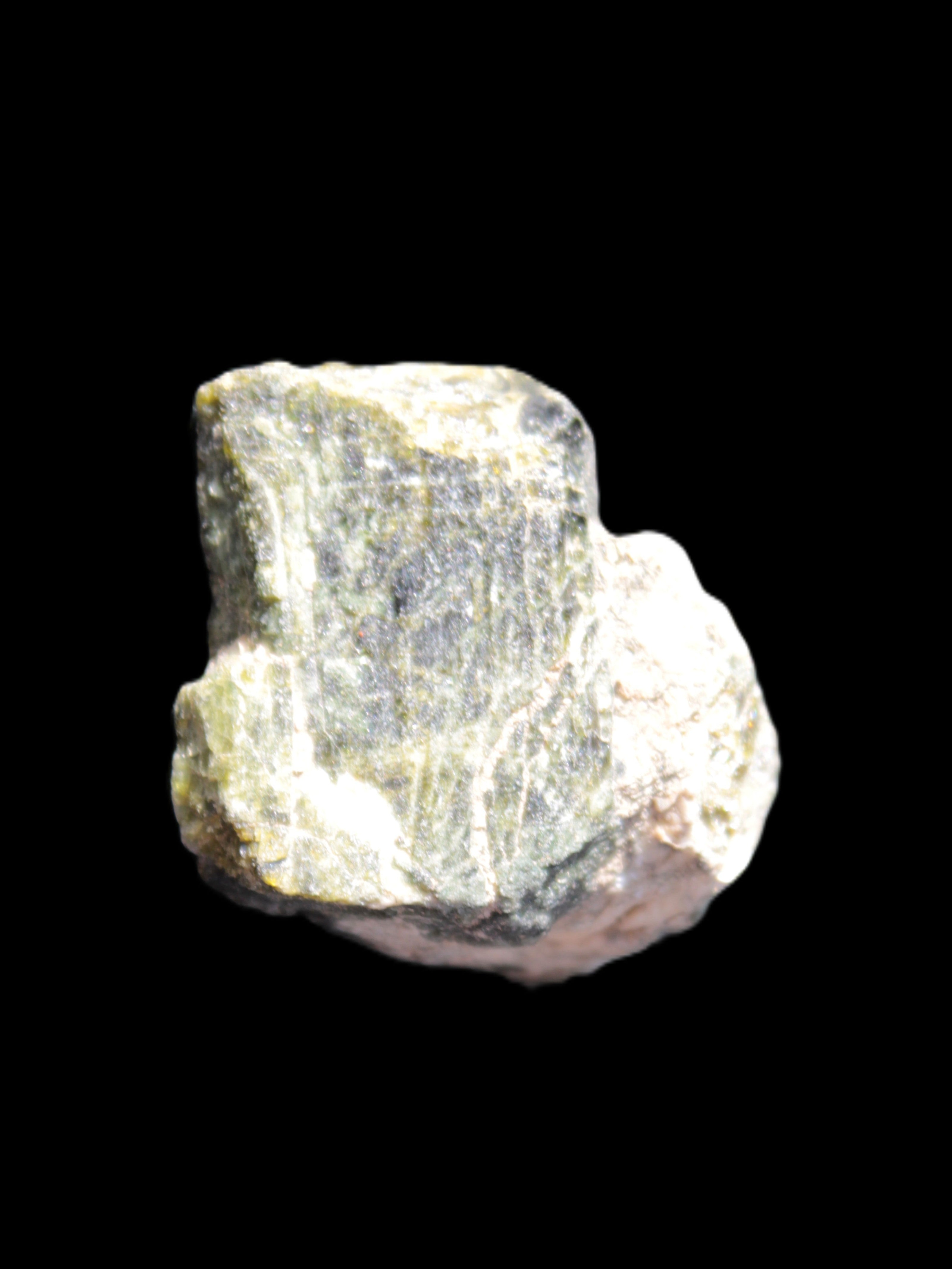 Epidote crystal specimen from Iran 38*34*33mm 42.4g Rocks and Things Store