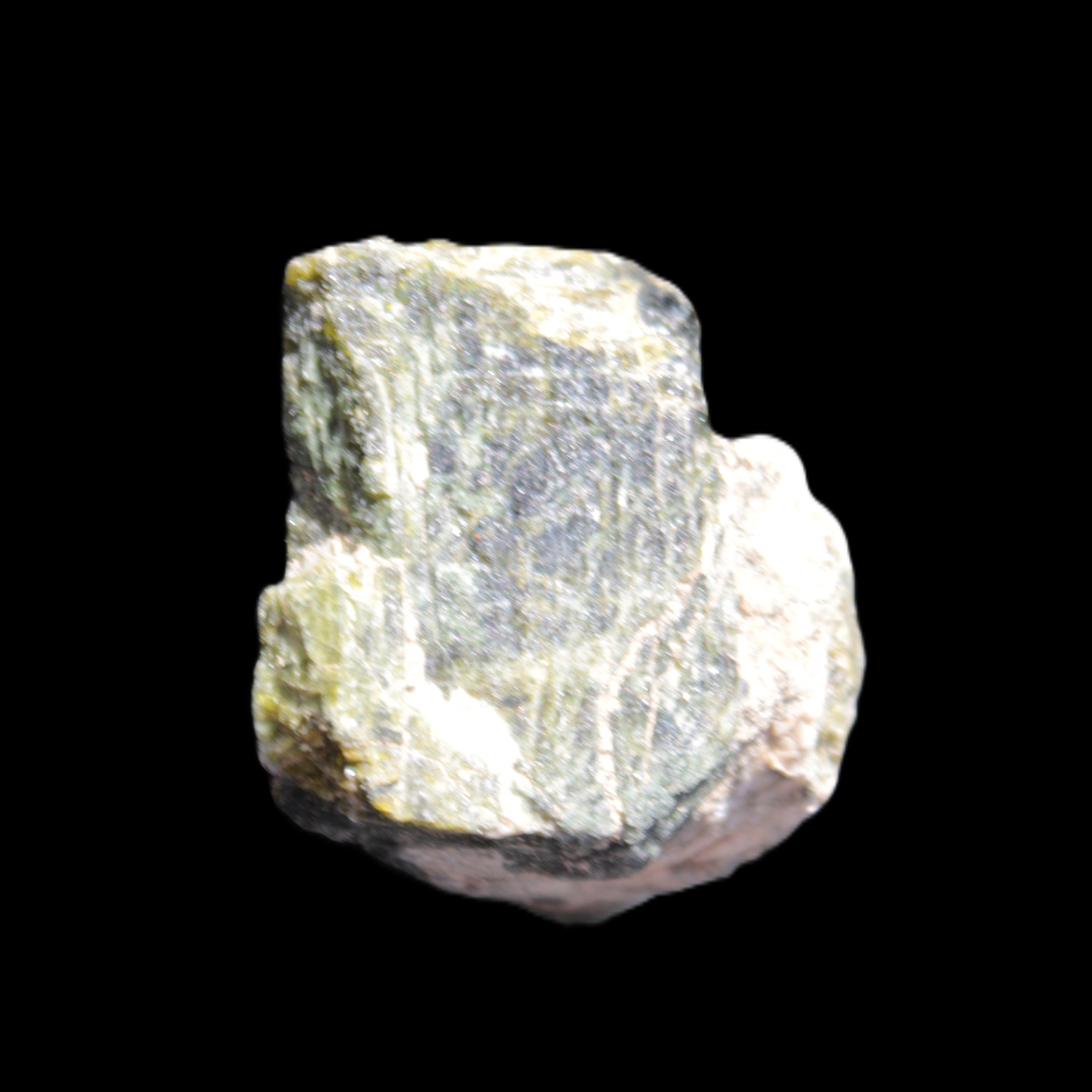 Epidote crystal specimen from Iran 38*34*33mm 42.4g Rocks and Things Store