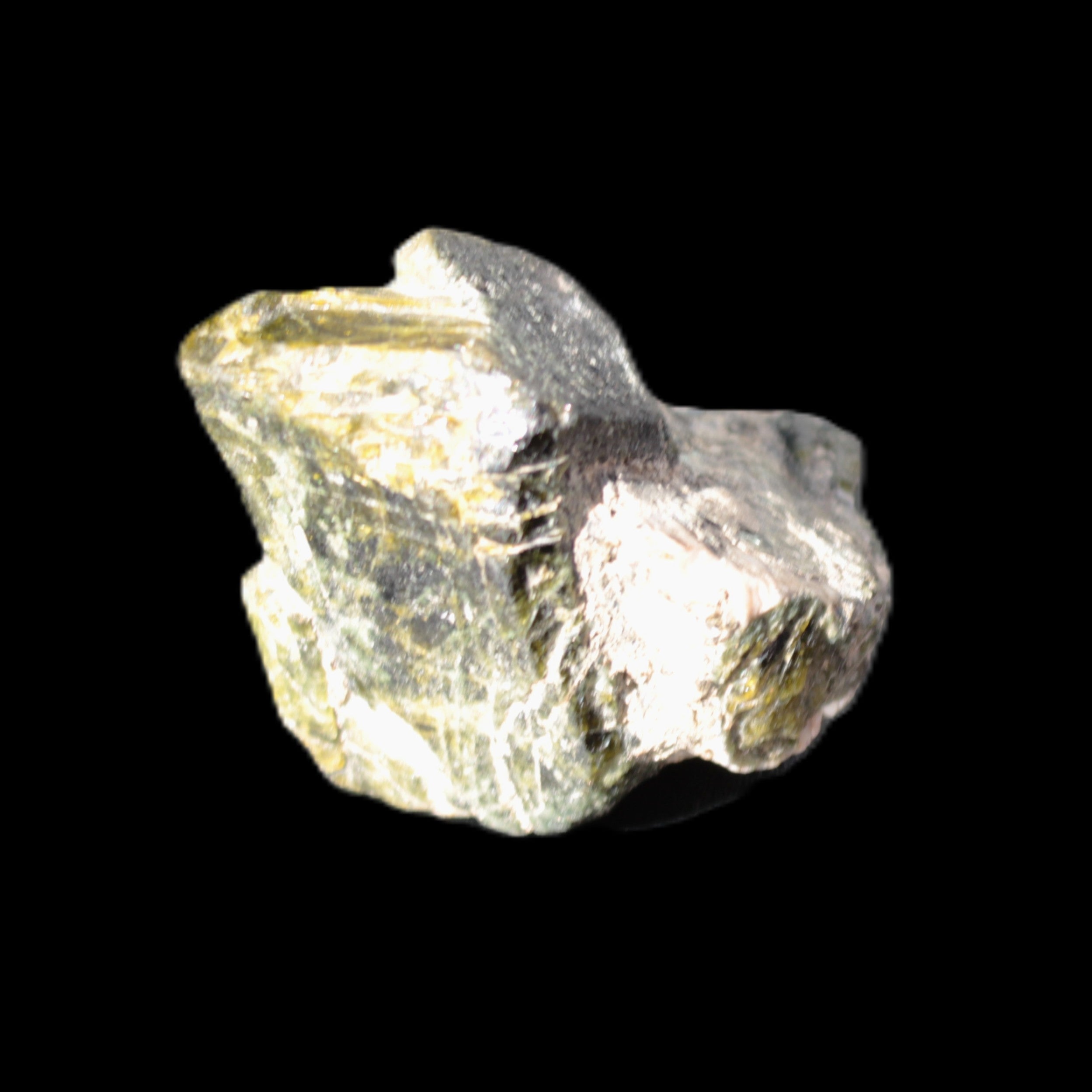 Epidote crystal specimen from Iran 38*34*33mm 42.4g Rocks and Things Store