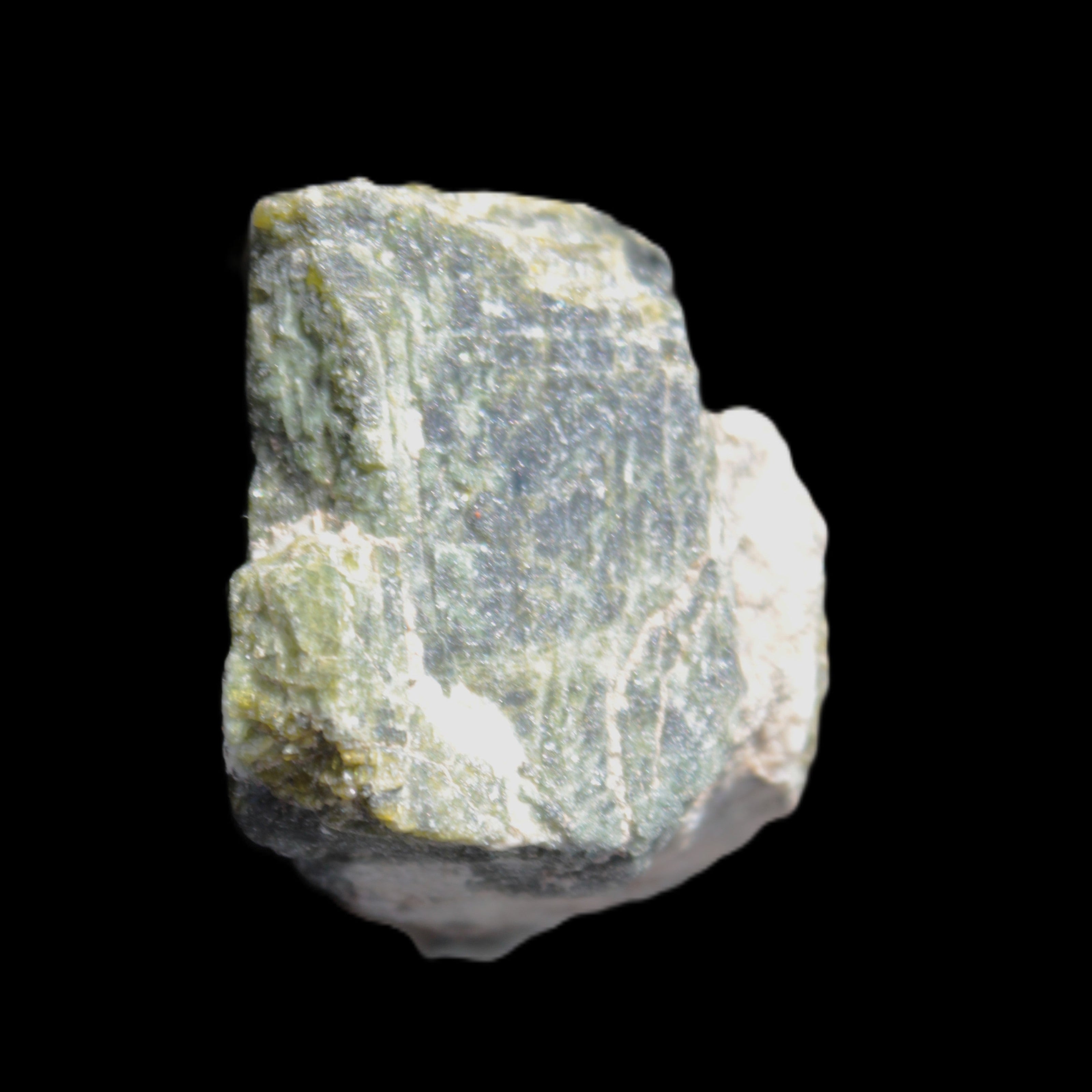 Epidote crystal specimen from Iran 38*34*33mm 42.4g Rocks and Things Store