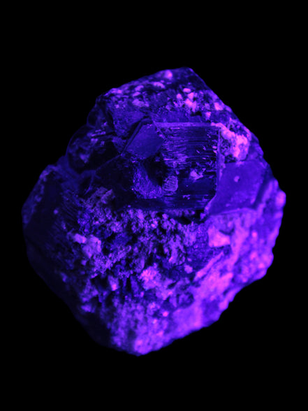 Amazing Black Tourmaline cluster 64*31mm 243.7g Rocks and Things Store