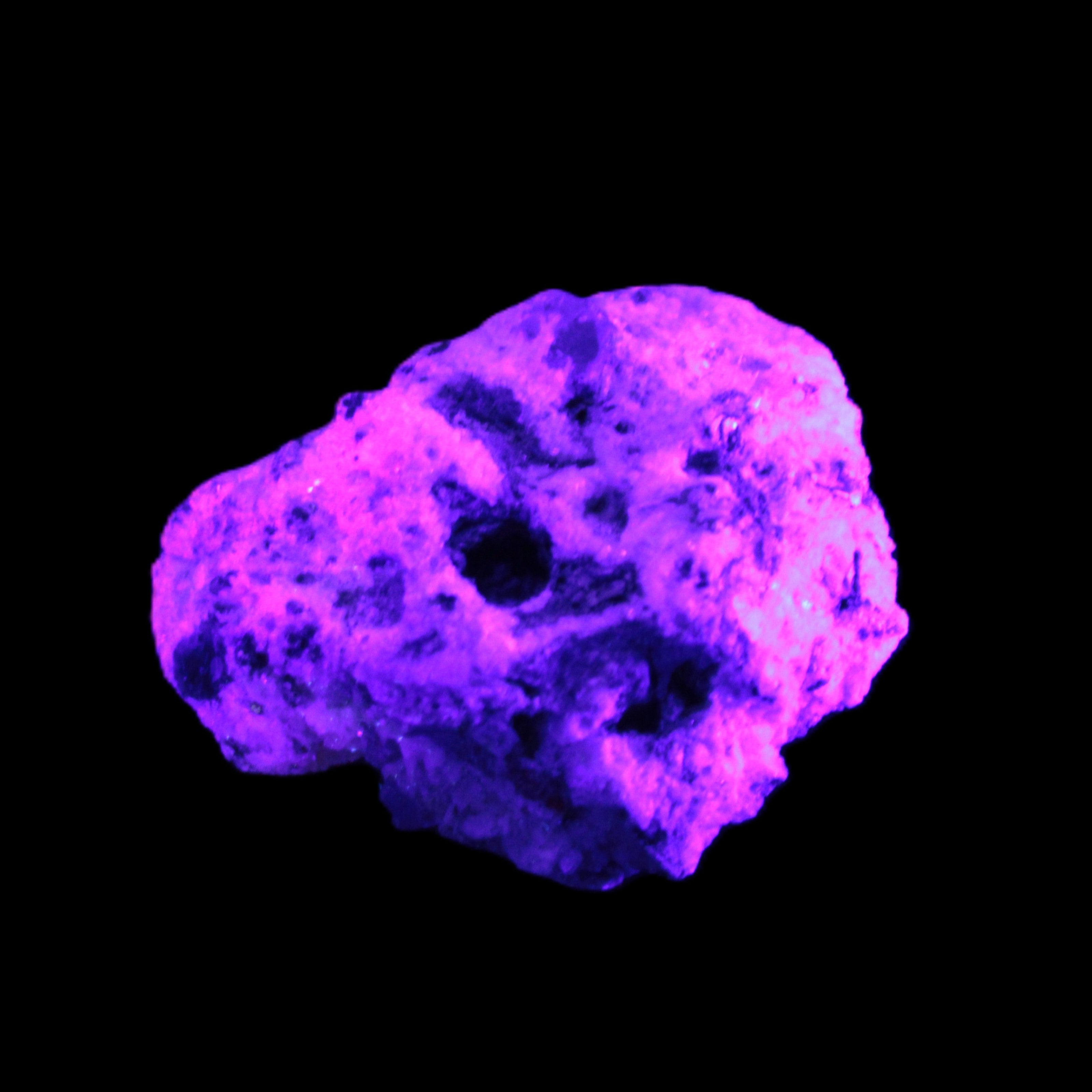 Aquamarine in Mica Feldspar matrix 40*31*18mm  24.3g in UV light - Rocks and Things Store