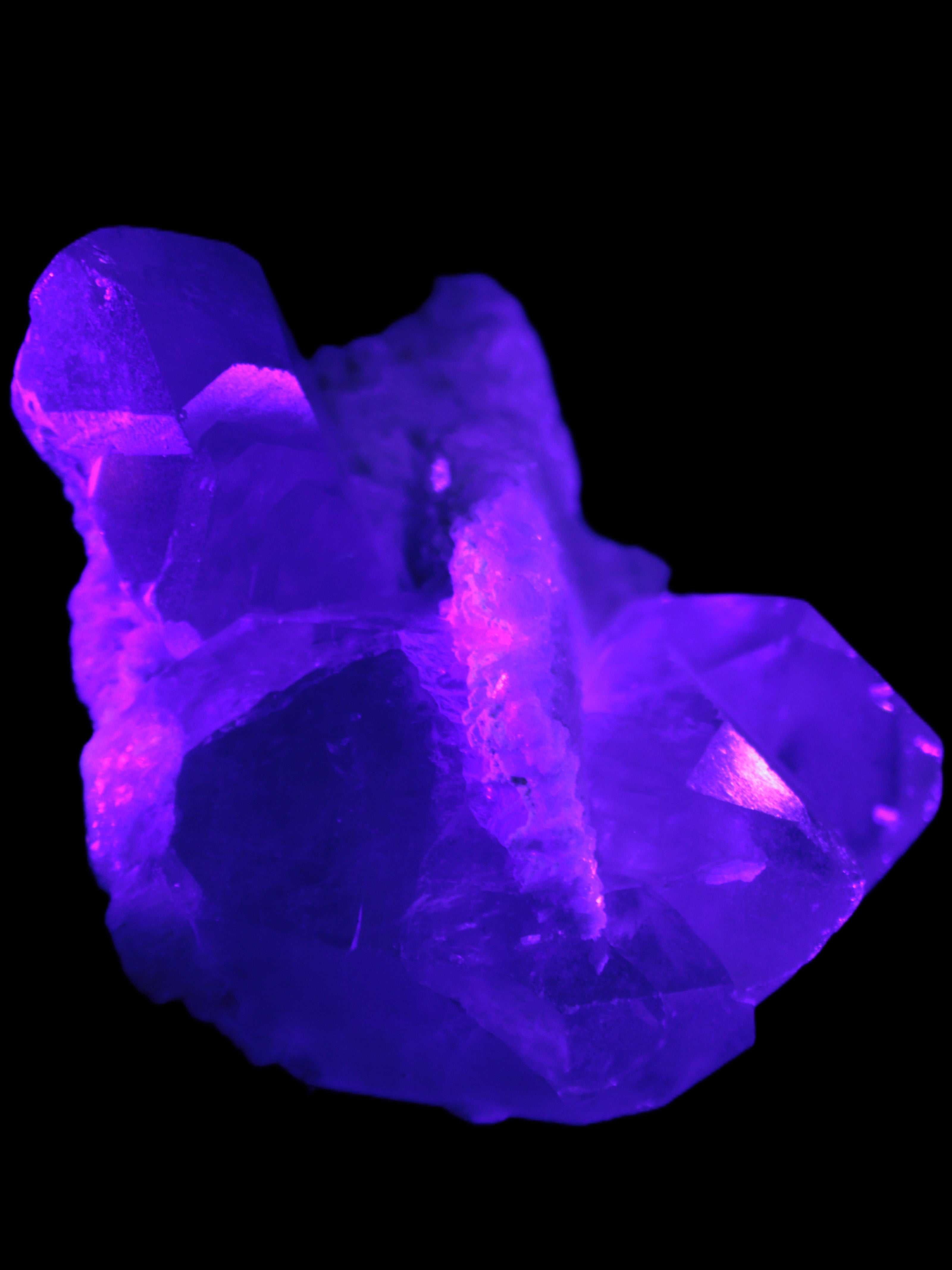 Elestial Quartz Soulmate cluster with Feldspar and Mica Bridge 424g in UV light
