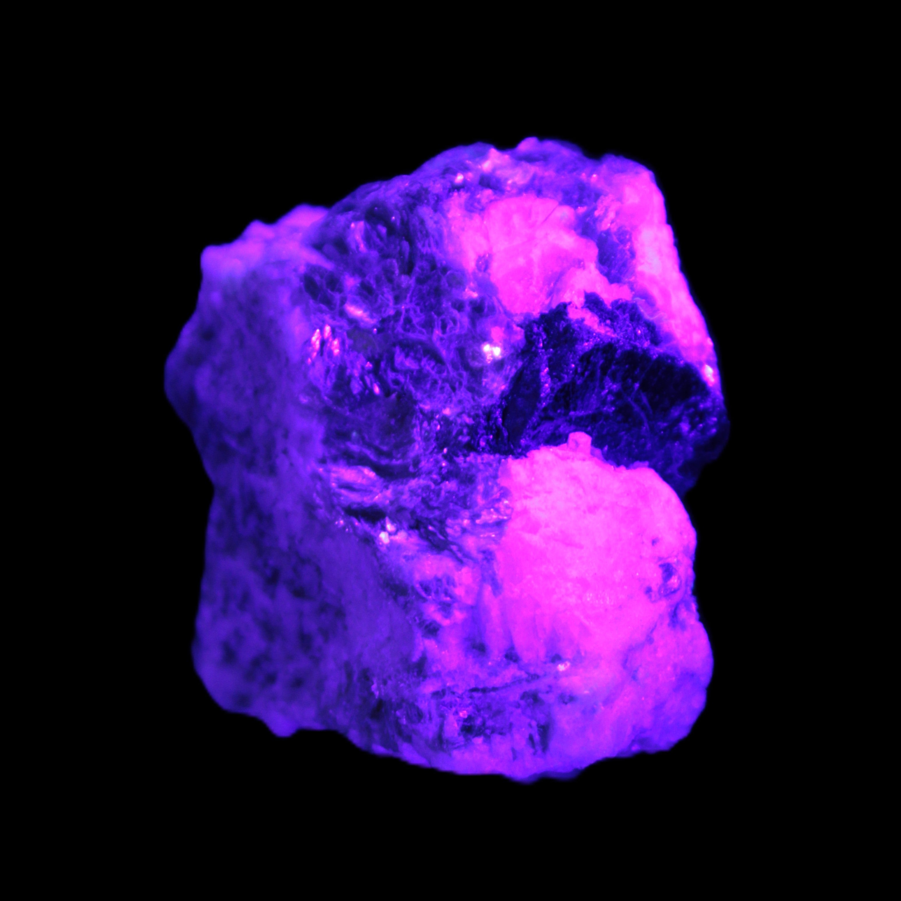 Epidote crystal specimen from Iran in matrix 43*35*15mm 43.7g in UV light - Rocks and Things Store