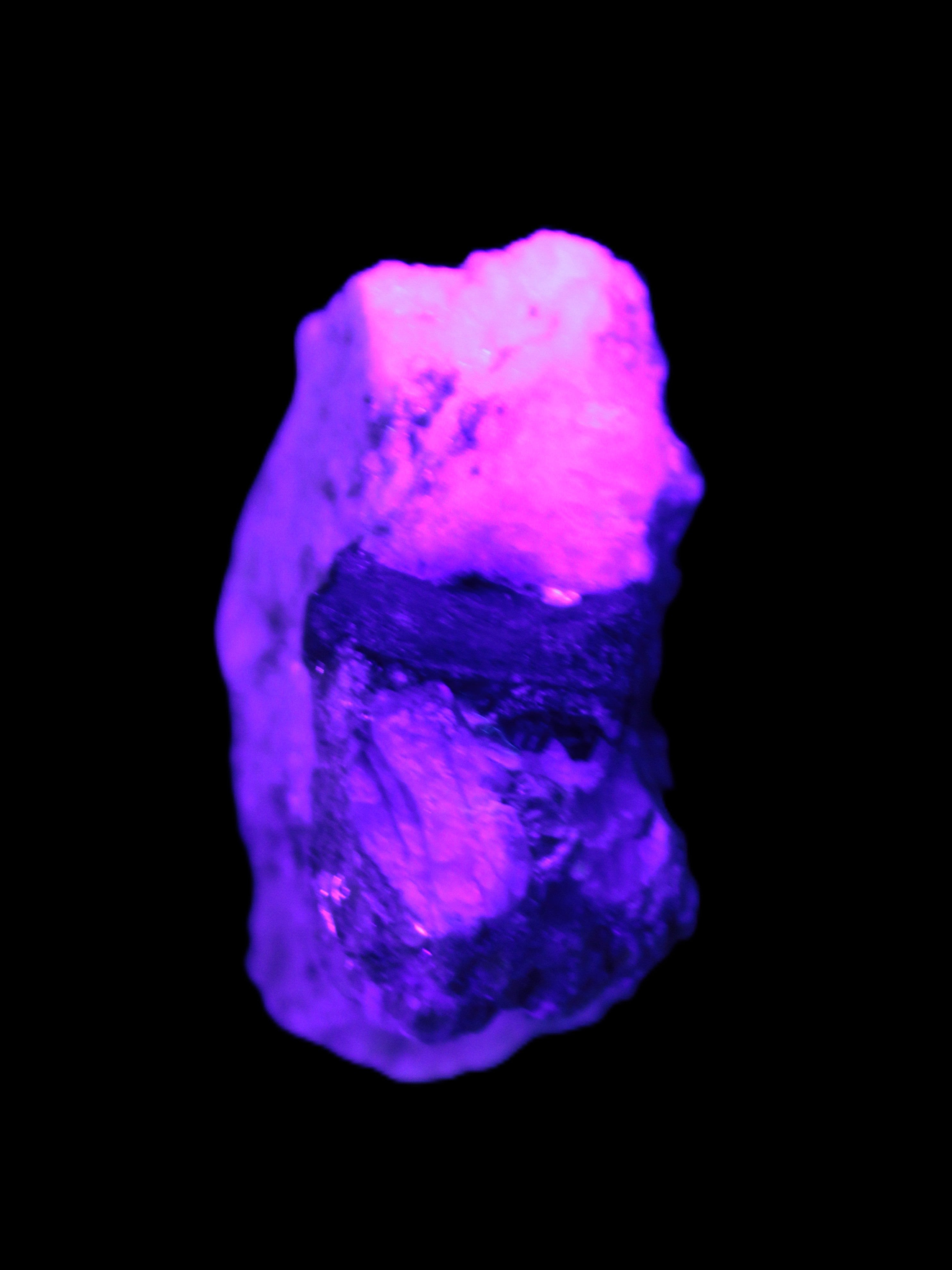 Epidote crystal specimen from Iran in matrix 43*35*15mm 43.7g in UV light - Rocks and Things Store