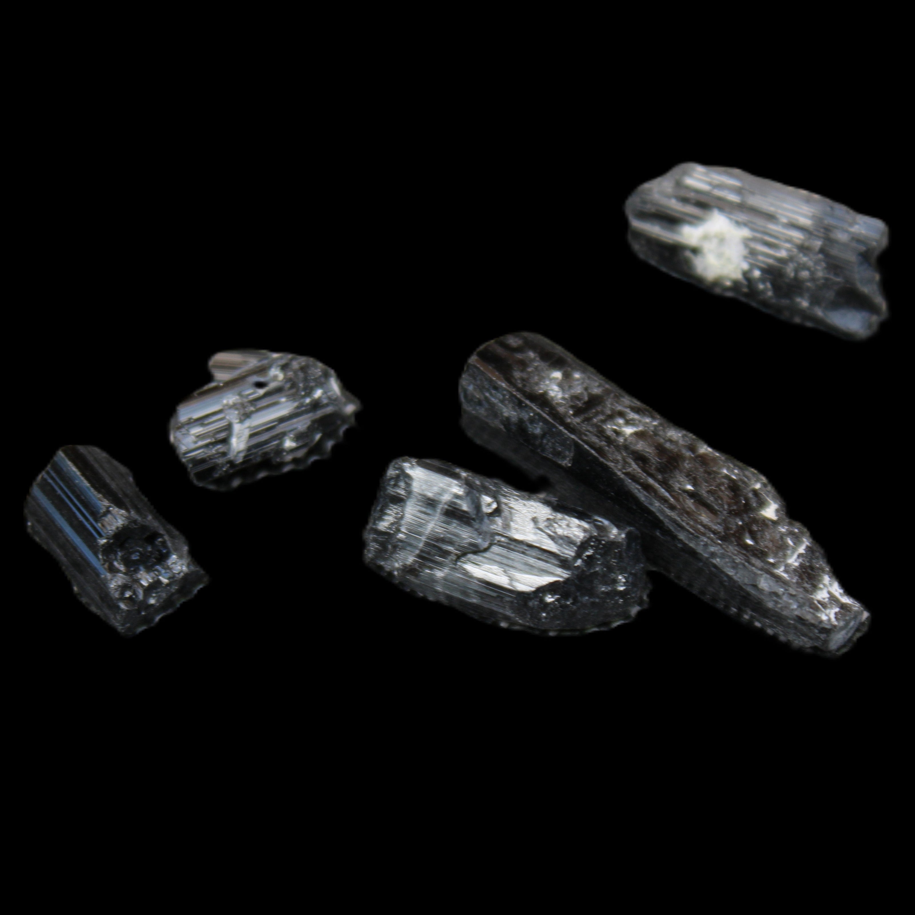 Rainbow Black Tourmaline from Pakistan 3/4 crystals 6-21mm 9-11g in sunlight - Rocks and Things Store