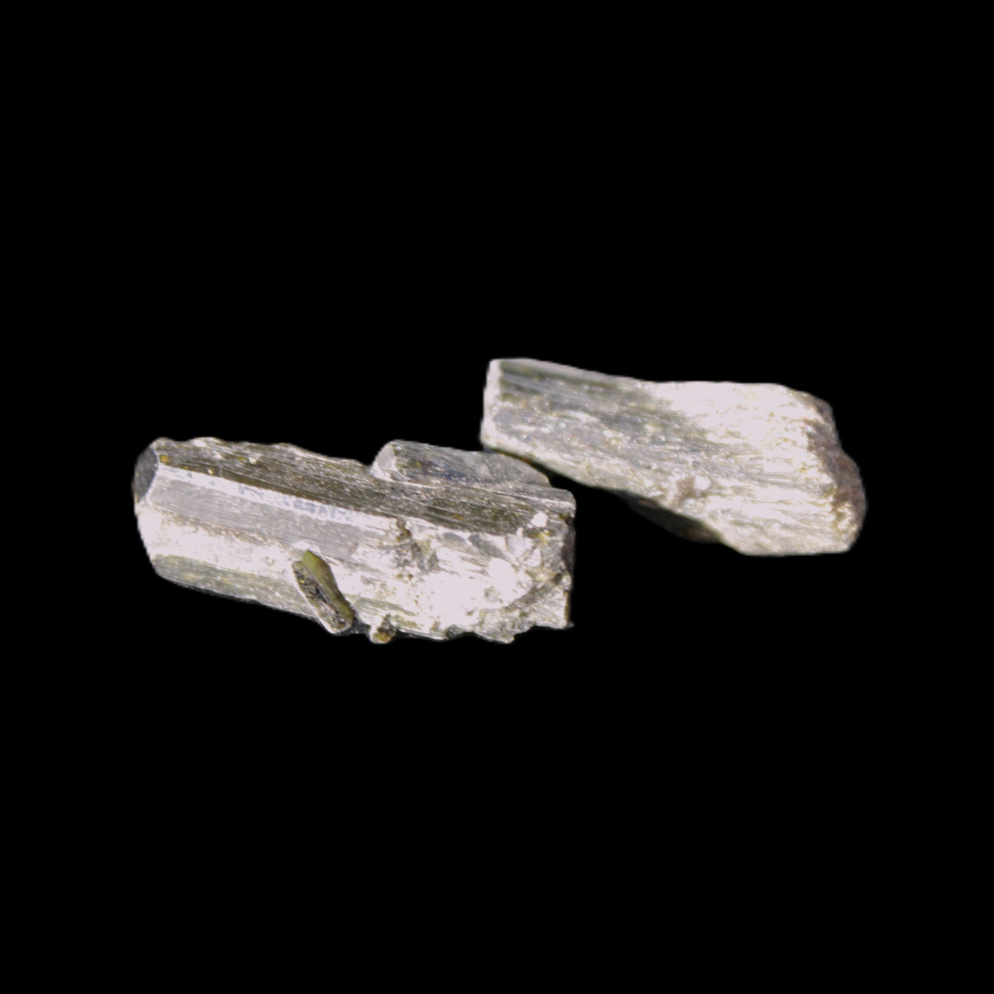 Epidote 2 crystals 19/24mm 12.2g Rocks and Things Store