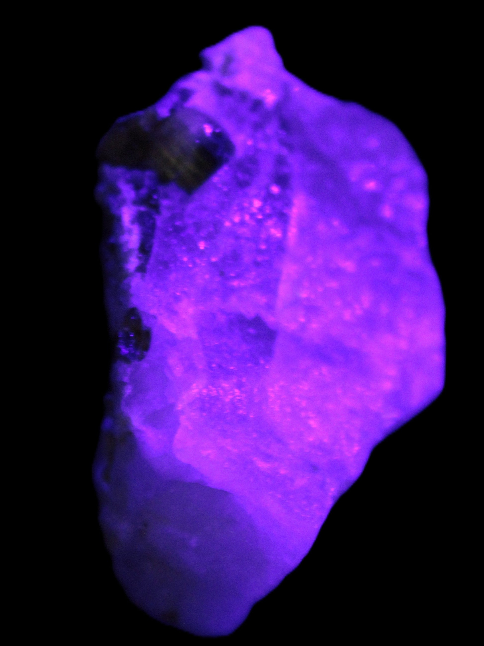 Green and Bi-colour Tourmaline on Quartz cluster 30*14*25mm 87.5ct 17.6g in UV light - Rocks and Things Store