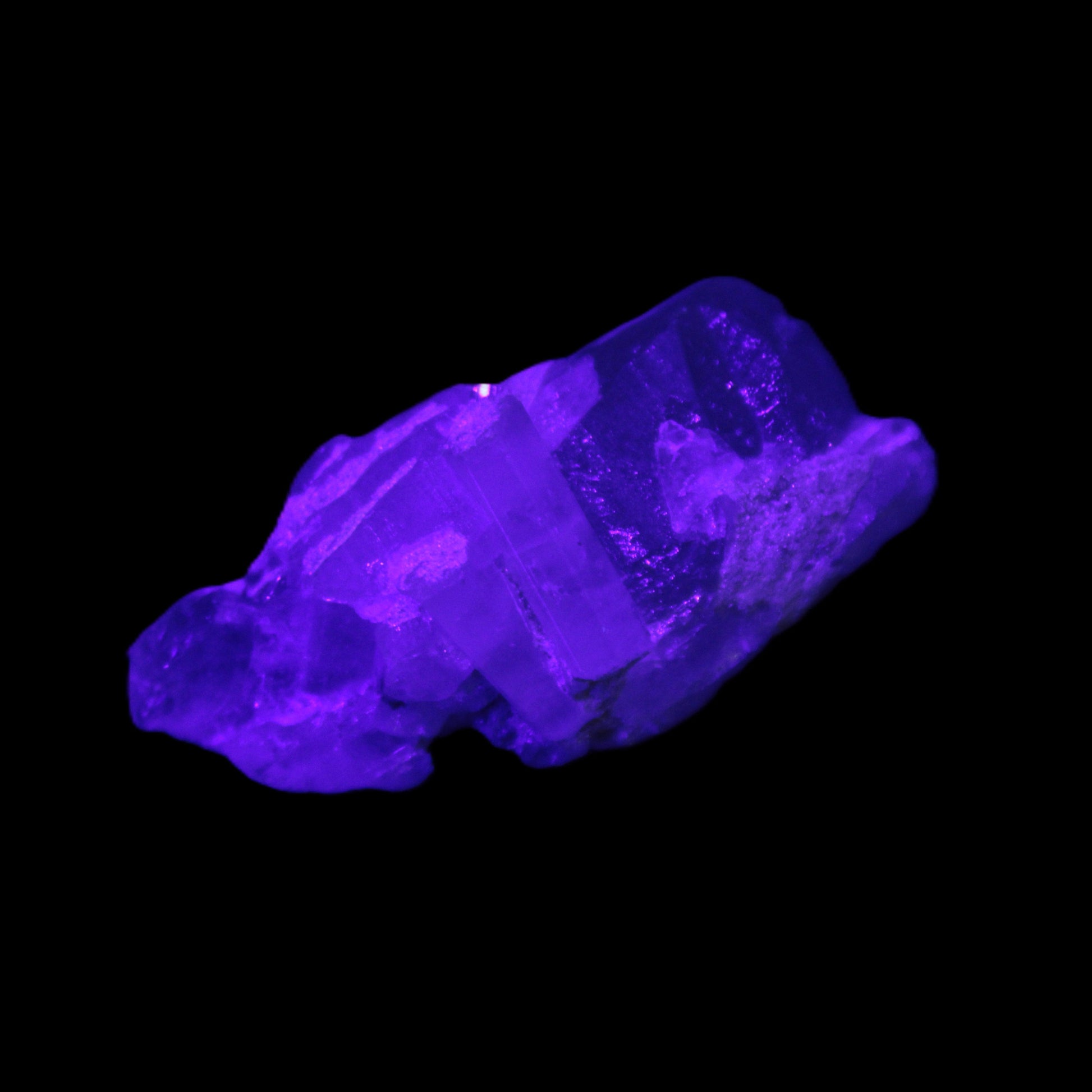Aquamarine crystals on Quartz 38*17*15mm 55.5ct 11.1g in UV light - Rocks and Things Store