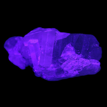 Aquamarine crystals on Quartz 38*17*15mm 55.5ct 11.1g in UV light - Rocks and Things Store